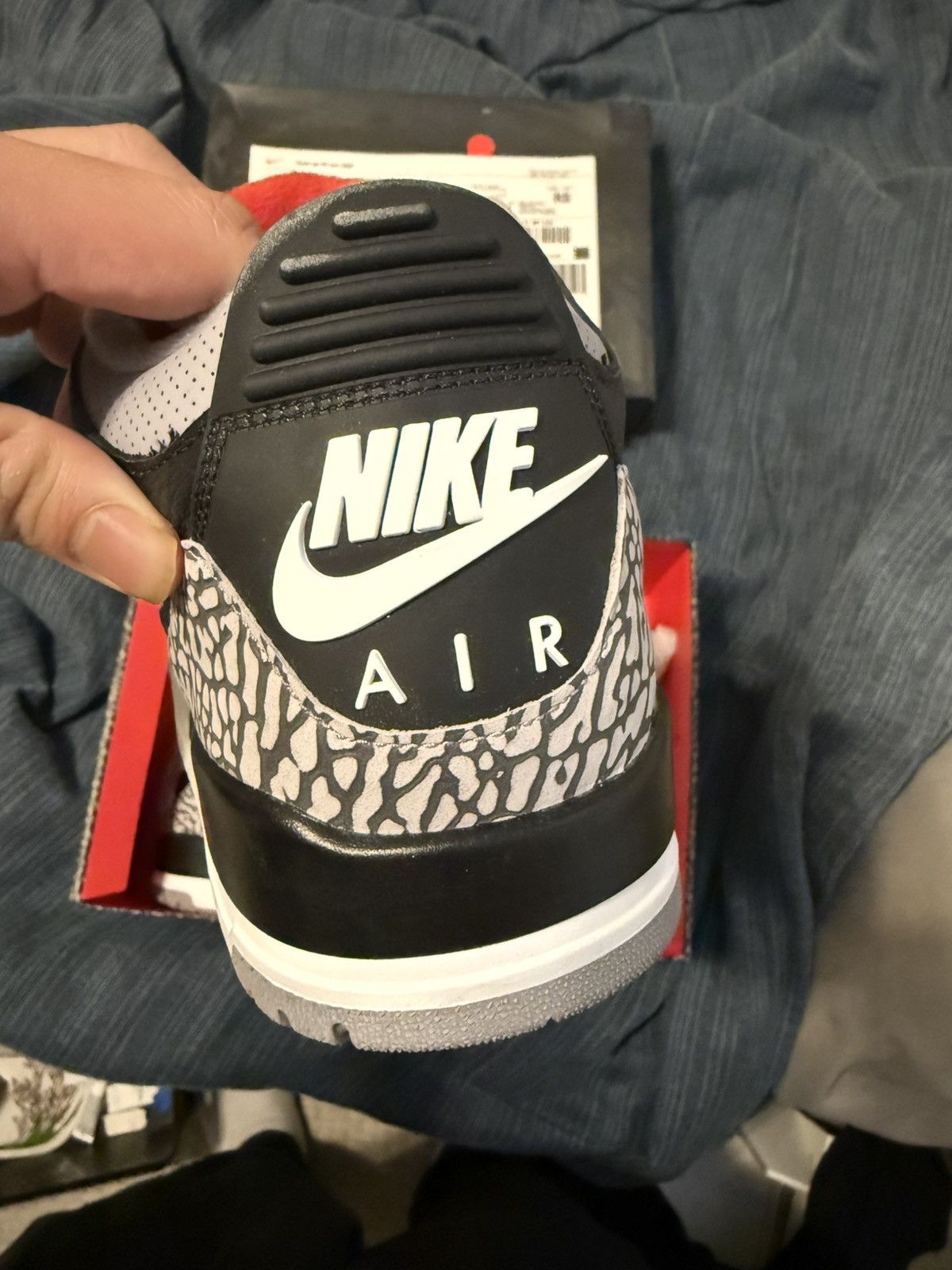 Jordan Brand × Nike Air Jordan 3 Black Cement 2018 Size US 10.5 / EU 43-44 - 2 Thumbnail