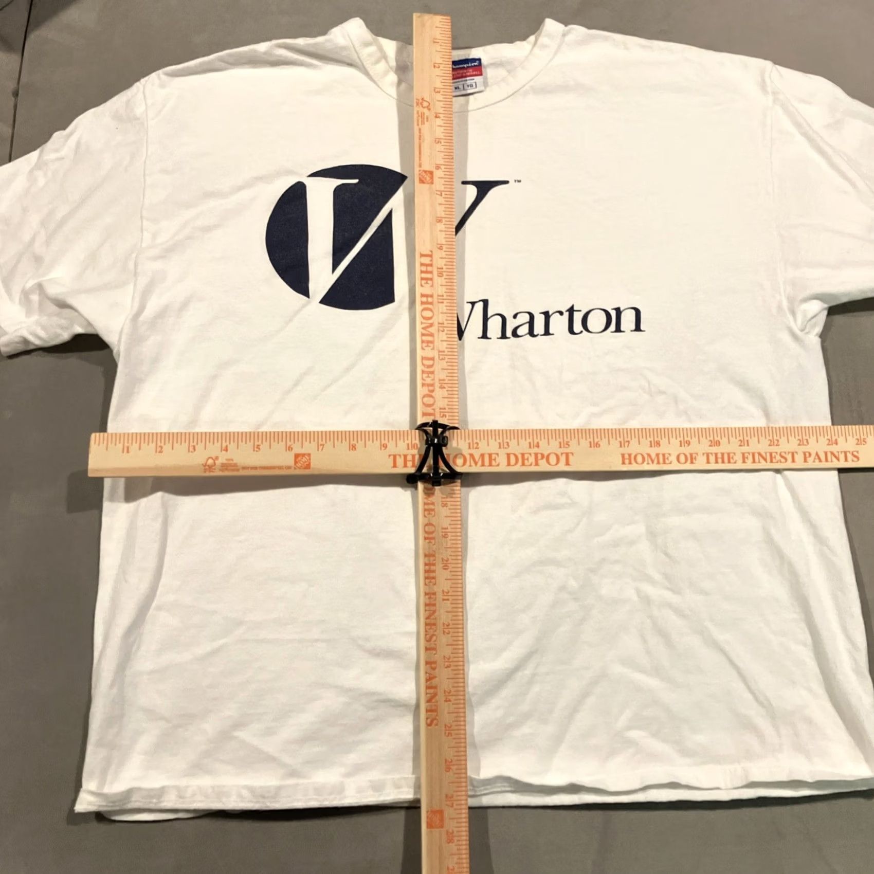Champion VINTAGE Champion T Shirt XL White Wharton School of Business PENN University 90s University Mens Crew Neck Short Sleeve Graphic Print Size US XL / EU 56 / 4 - 5 Thumbnail
