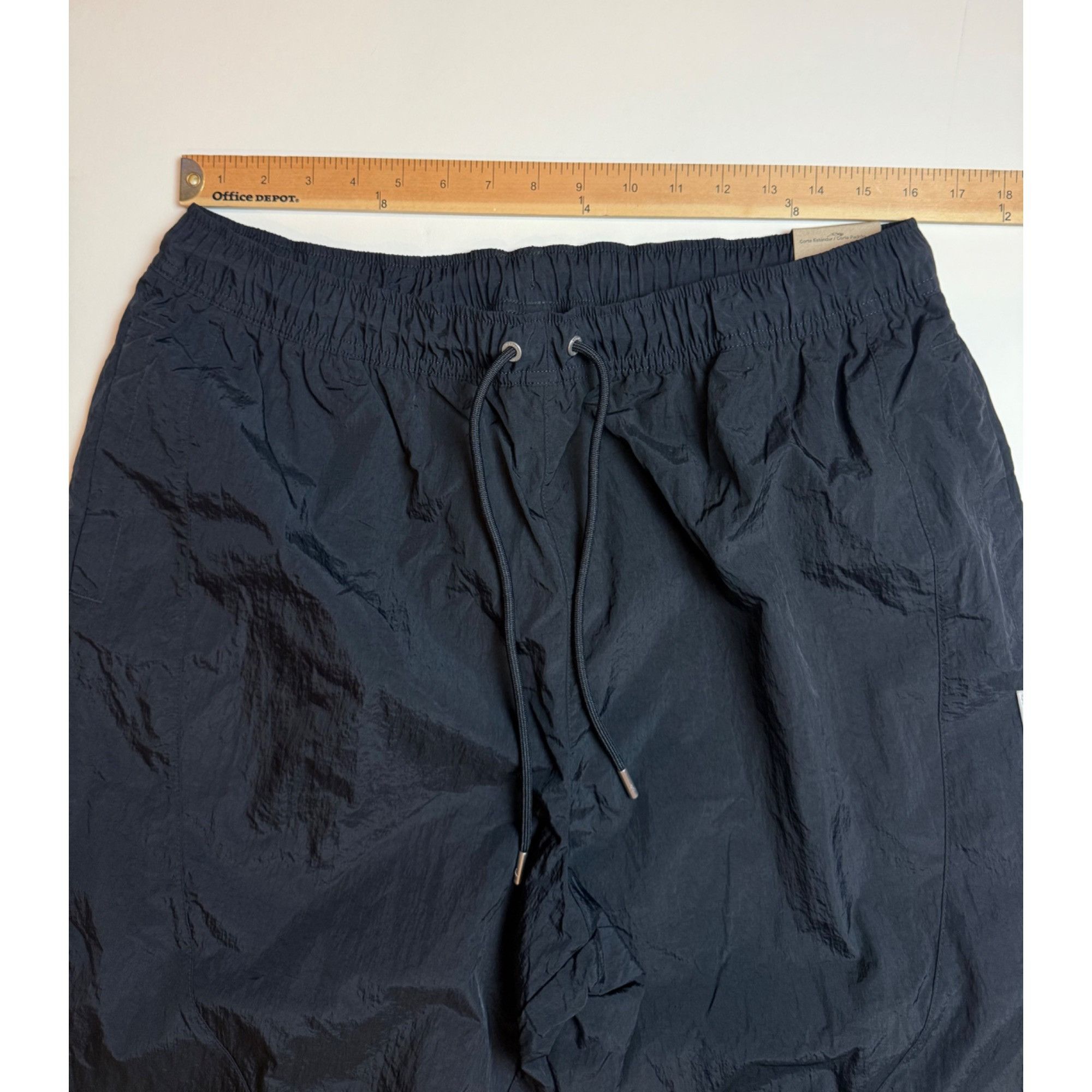 Jordan Brand Size XL - Air Jordan Essentials Woven Statement Warm Up Pant Size US 35 - 3 Thumbnail