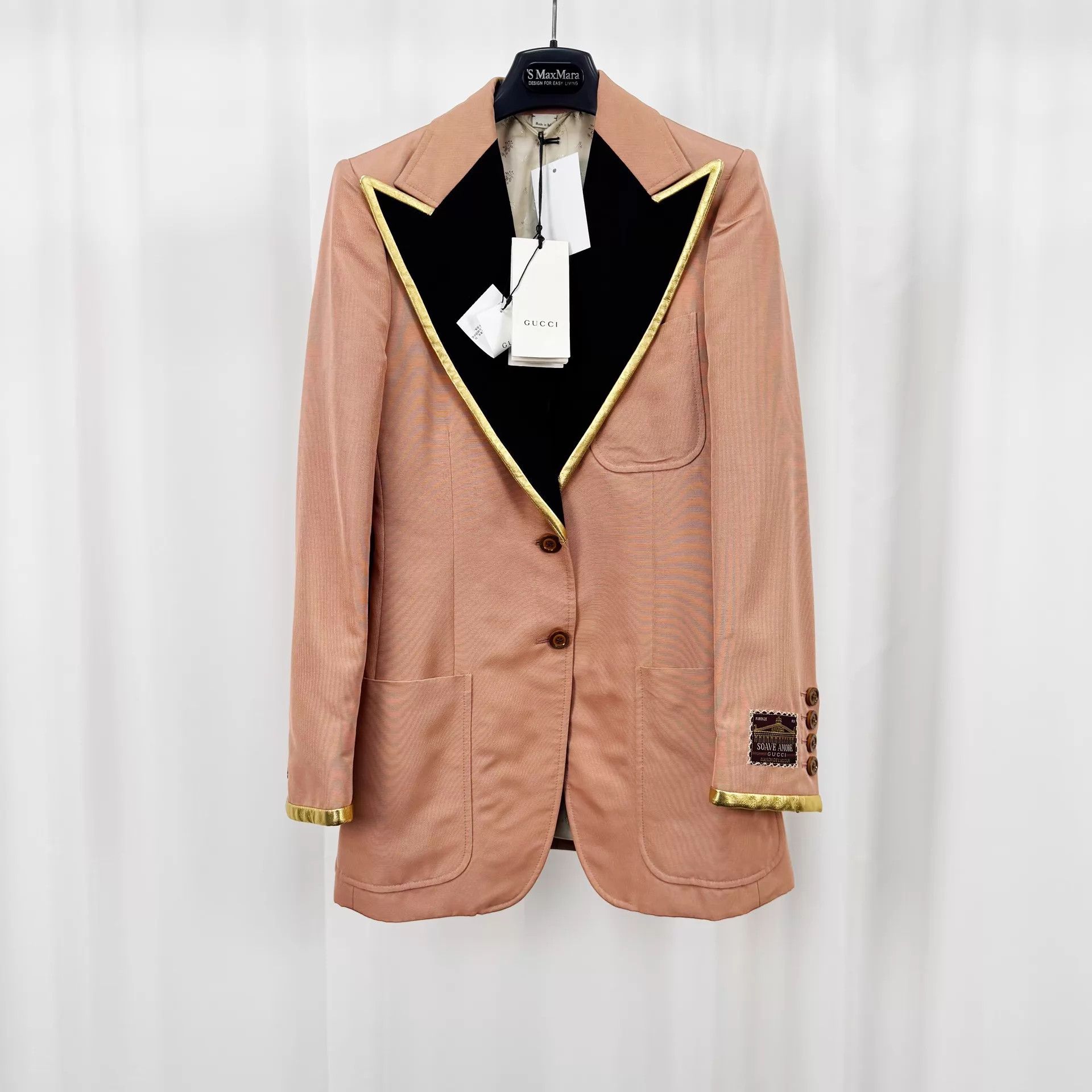 Gucci Gucci Gold-Embroidered Letter Peak Lapel Suit Jacket 38 new Size XS / US 0-2 / IT 36-38 - 1 Thumbnail