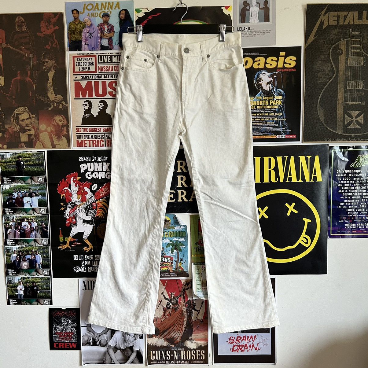 Uniqlo Vintage Uniqlo Flare White Denim Size US 29 - 1 Thumbnail
