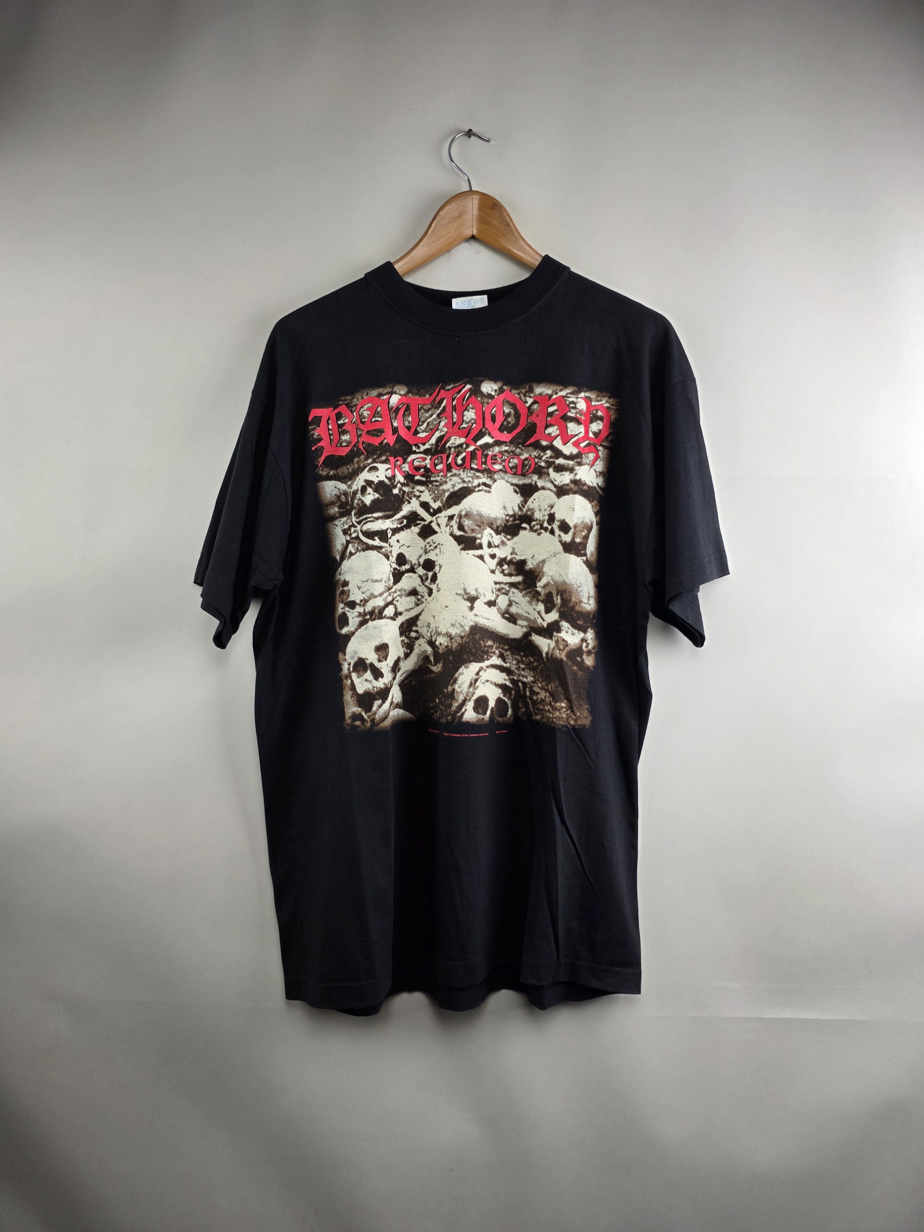 Band Tees 2001 Bathory Requiem 90s Vintage T shirt XL 23" 30.5" Size US XL / EU 56 / 4 - 1 Thumbnail