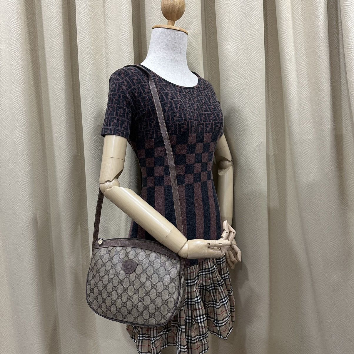 ‼️YES‼️ GUCCI VINTAGE GG MONOGRAM SHOULDER BAG