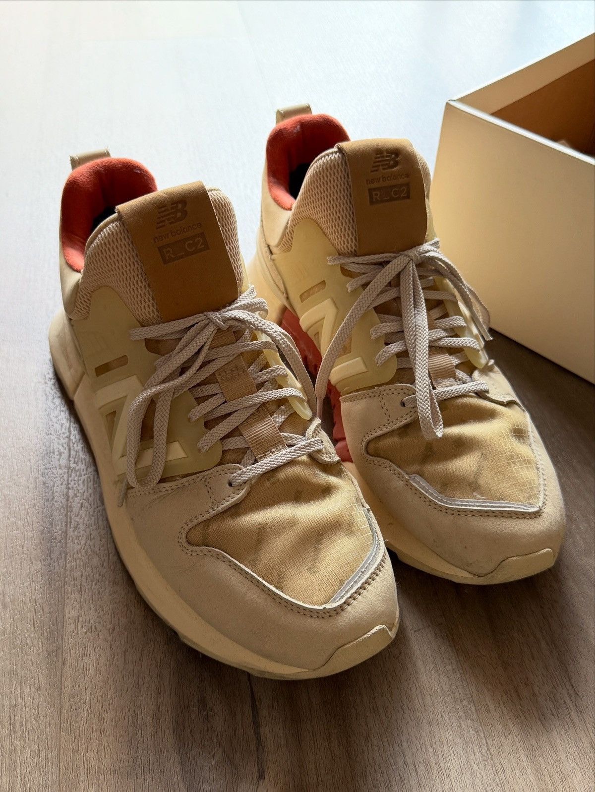 Auralee × New Balance Tokyo Design Studio Gore-Tex RJC2 Size US 9 / EU 42 - 2 Thumbnail