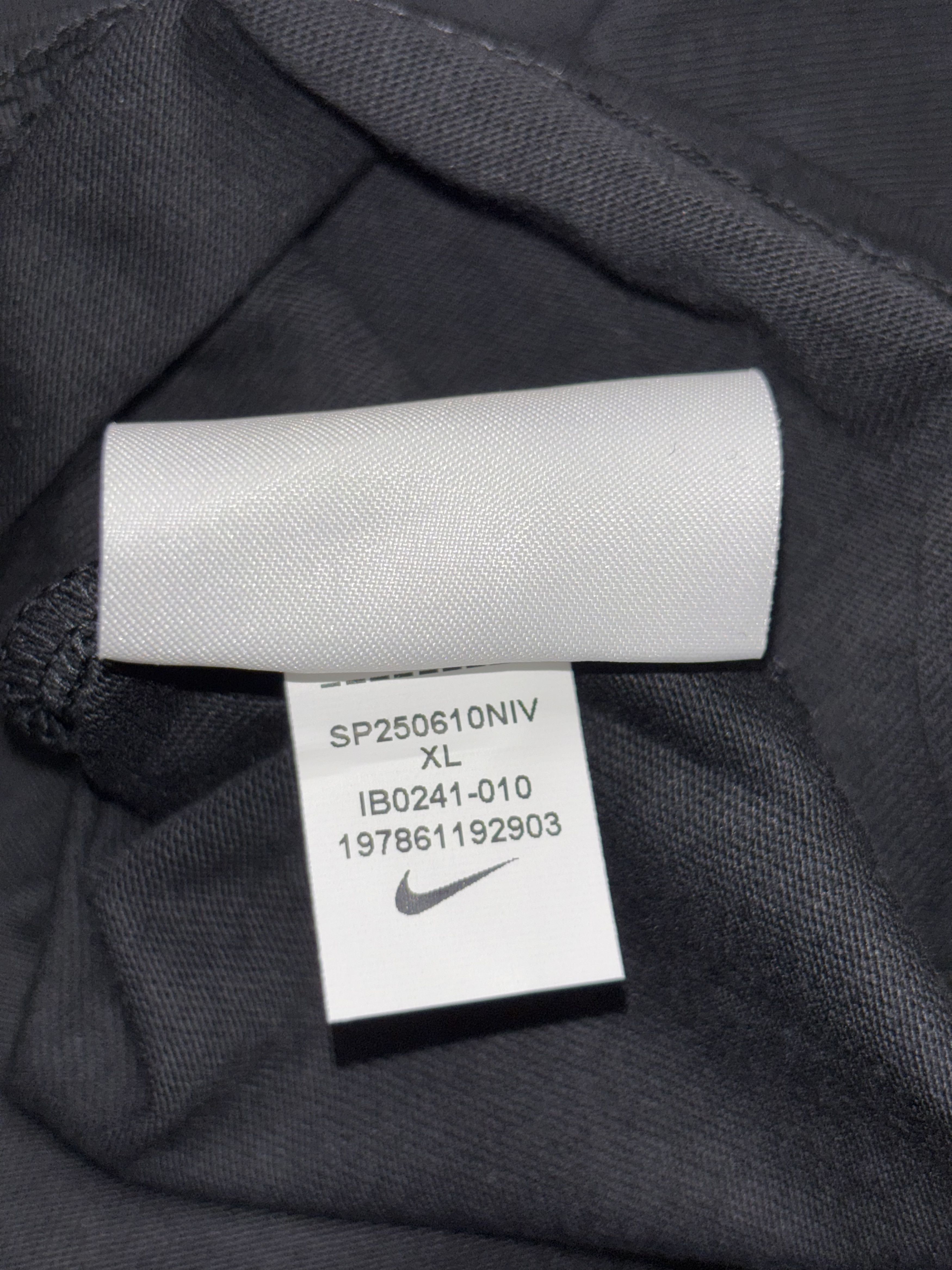 Nike Nike Kobe Year Of The Mamba Max90 Long Sleeve Tee L Black Size US XL / EU 56 / 4 - 7 Thumbnail