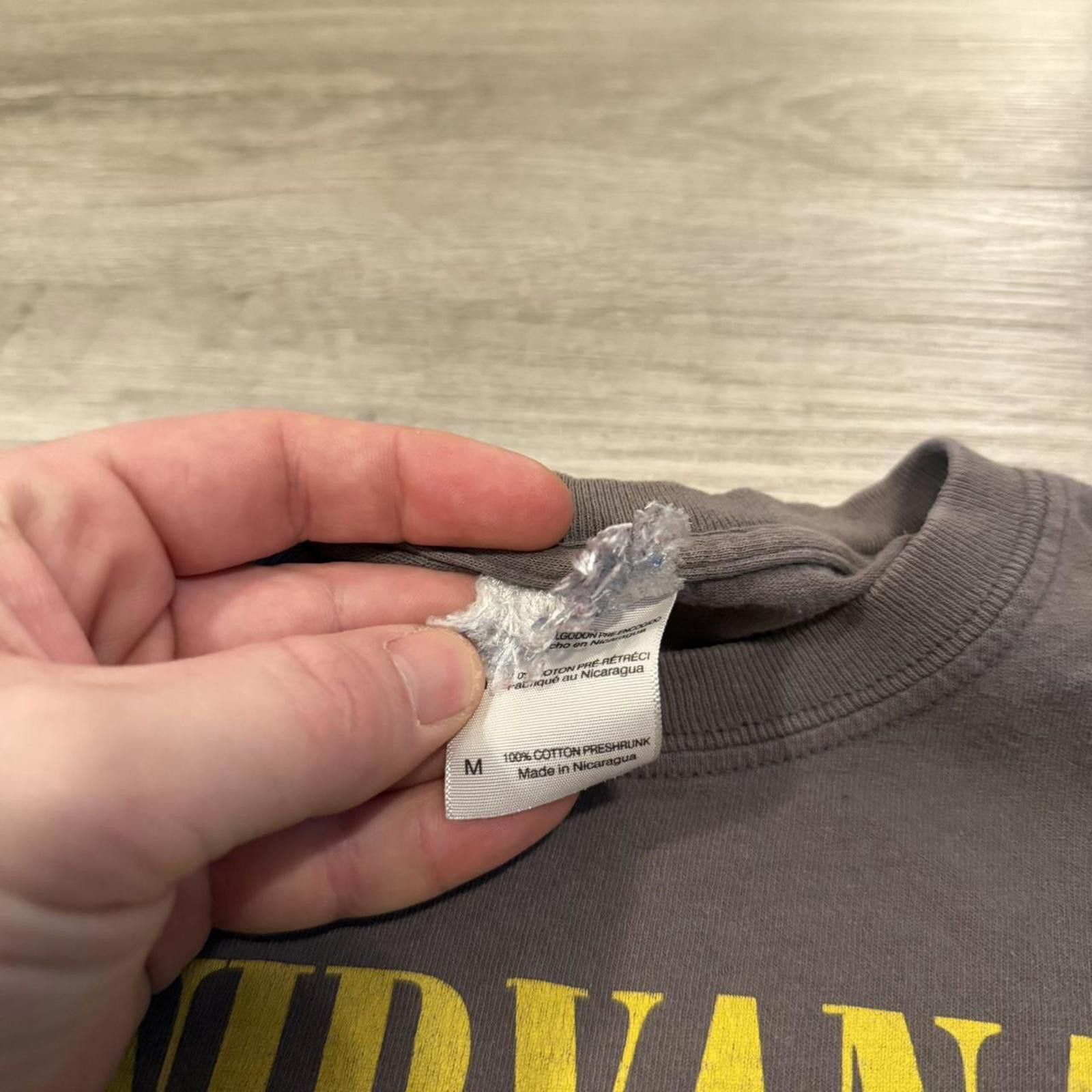 Gildan Vintage nirvana smiley t shirt 2003 M Size US M / EU 48-50 / 2 - 6 Thumbnail