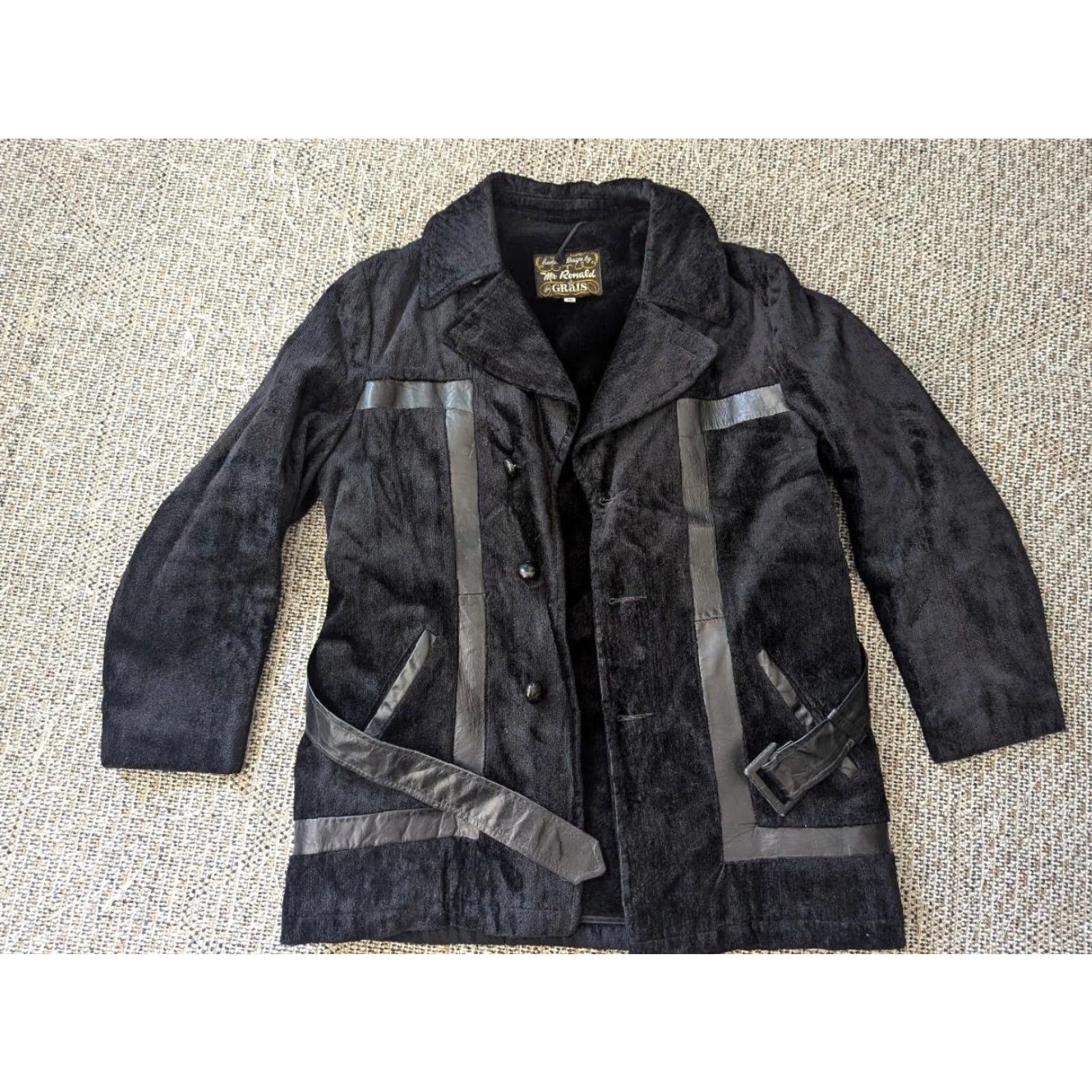 Velvet VINTAGE Grais belted coat 40 black corduroy velvet Mens M Size US M / EU 48-50 / 2 - 7 Thumbnail