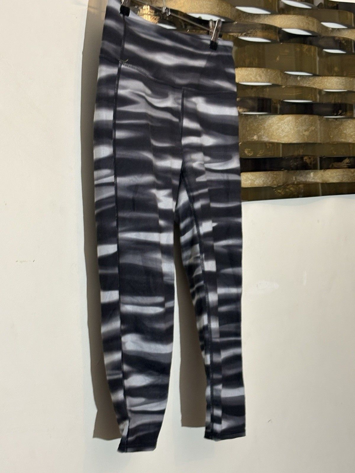 Athleta ATHLETA Capri Cropped Pants Leggings Athletic Workout S Size 26" / US 2 / IT 38 - 2 Thumbnail
