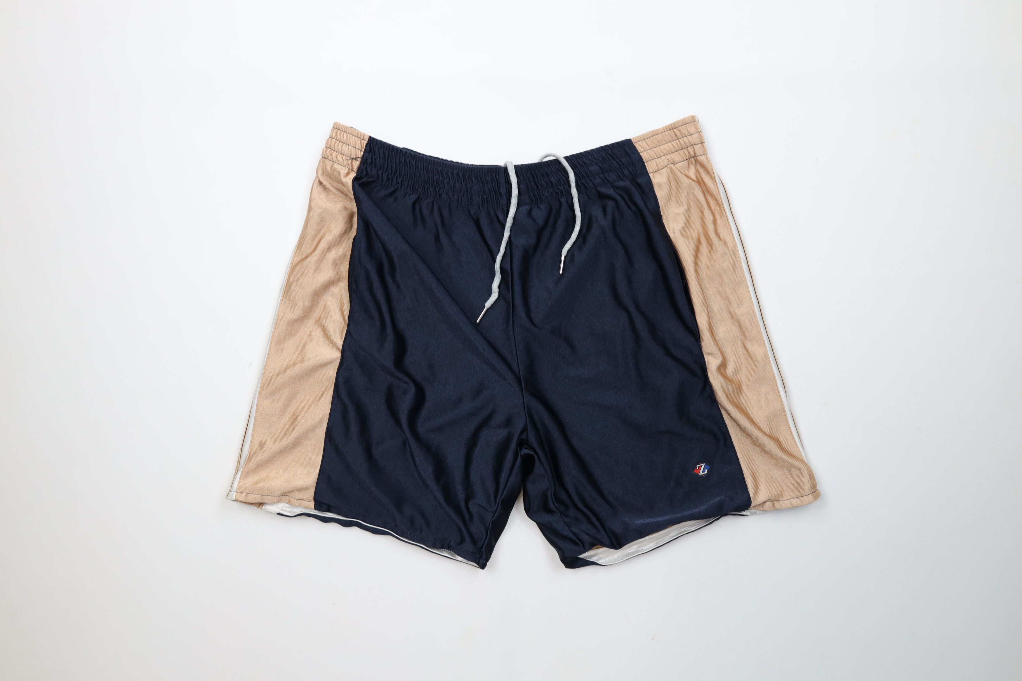Vintage Vintage 90s Streetwear Reversible Above Knee Gym Shorts Size US 34 / EU 50 - 12 Thumbnail