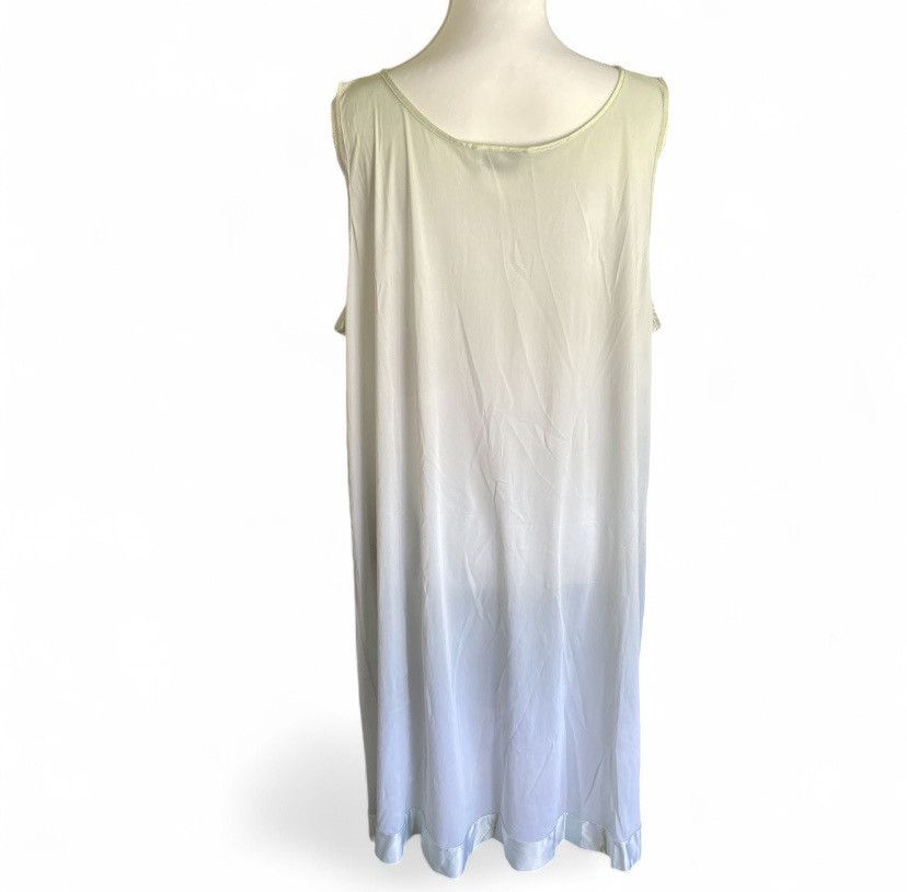 Other Vintage Vanity Fair Blue Embroidered Floral Slip Dress Sz XL Size ONE SIZE - 12 Thumbnail
