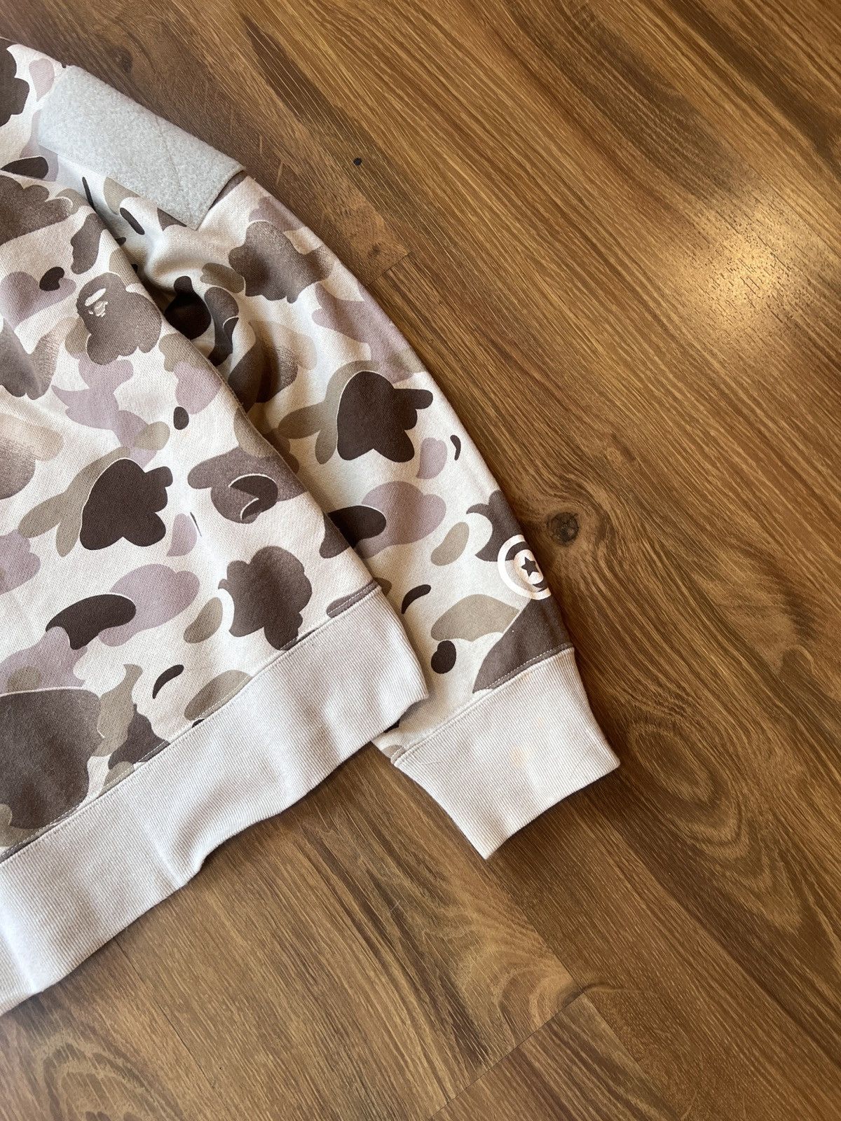 Bape Rare Bape Gradation Camo Shark Zip Up Hoodie Size US L / EU 52-54 / 3 - 11 Thumbnail