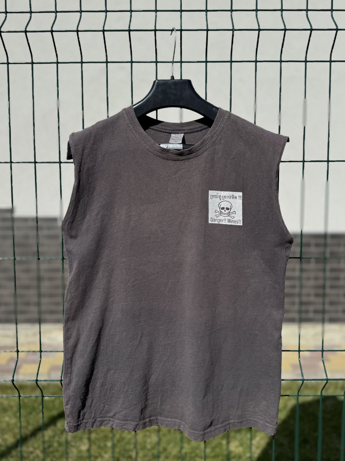 Vintage Vintage 90s CAMBODIA Danger Mines Landmines Sleeveless Tee Size US M / EU 48-50 / 2 - 6 Thumbnail