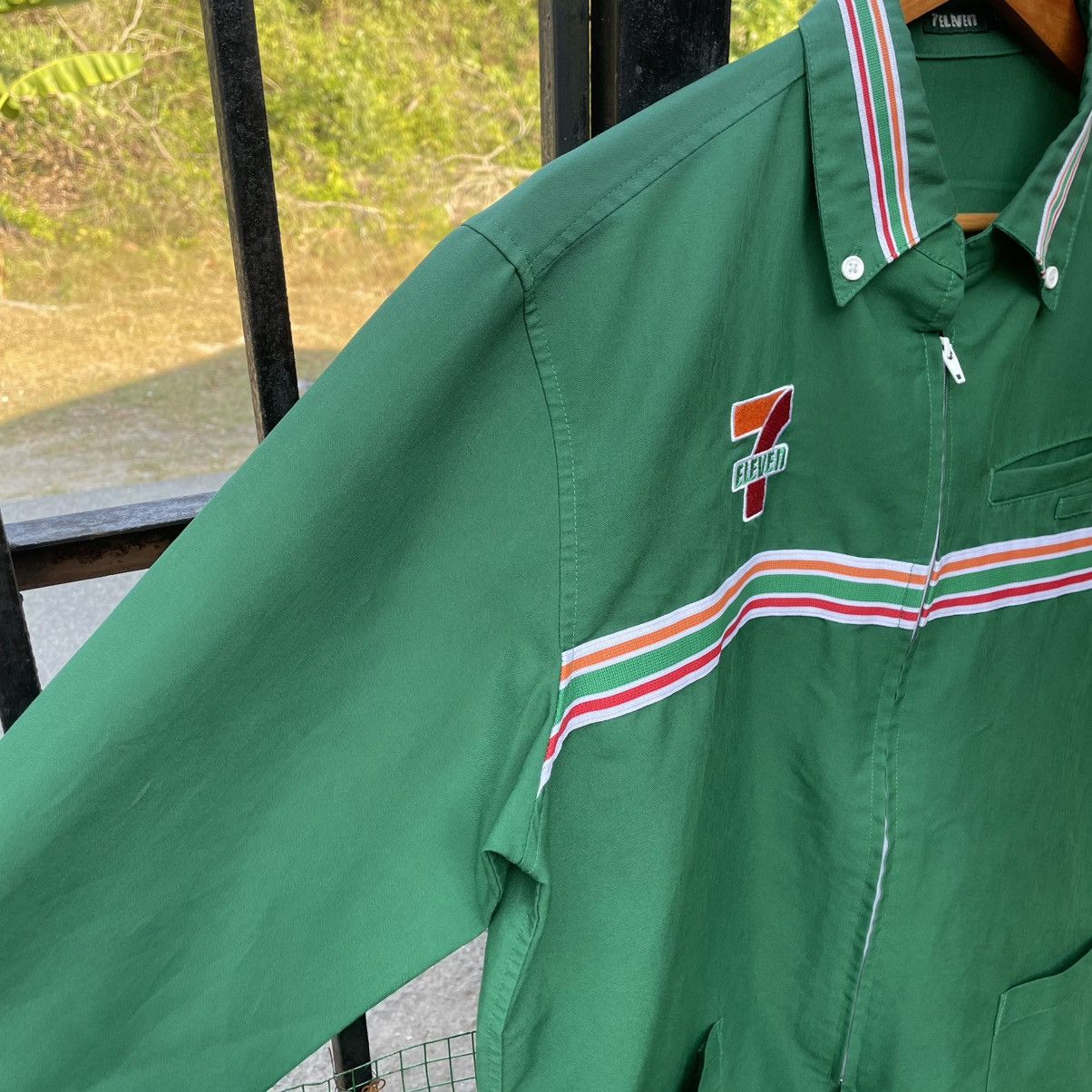Japanese Brand 🔥🇯🇵Seven Eleven Big Logo Full Zipper Uniform Work Shirts Size US M / EU 48-50 / 2 - 7 Thumbnail