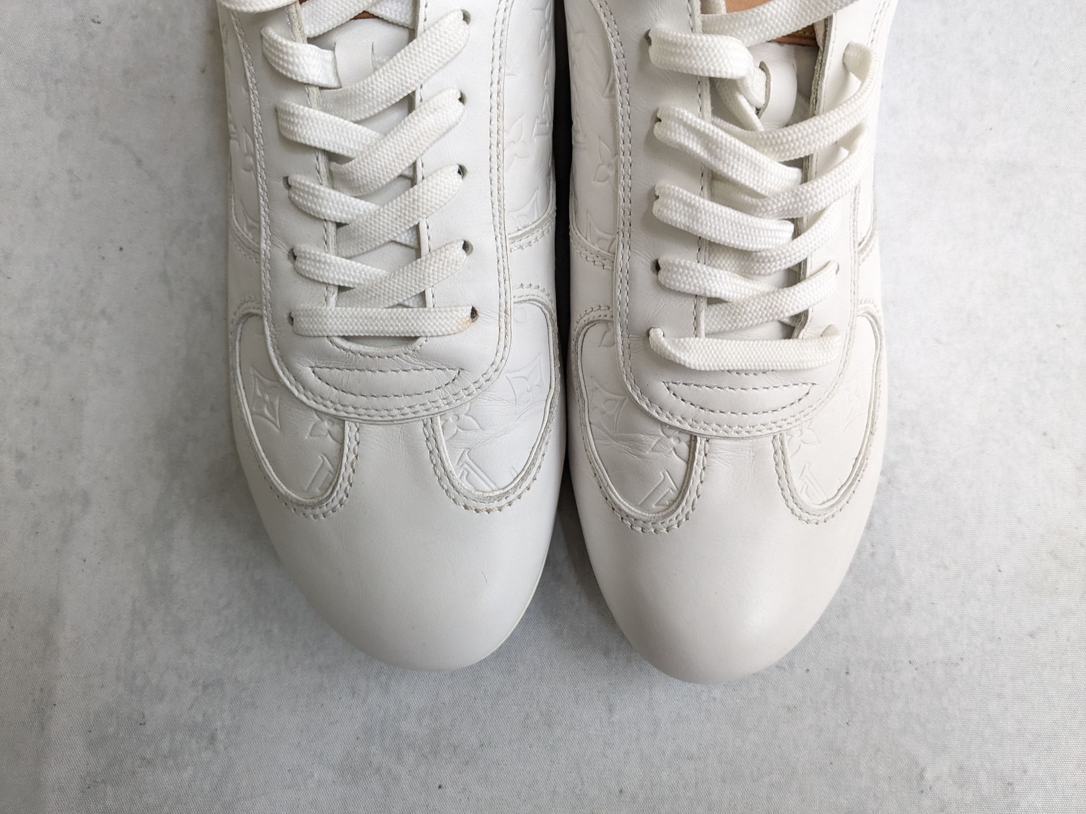 Louis Vuitton Louis Vuitton Sneakers White 7.5 Monogram Logo High Tops Size US 7.5 / EU 40-41 - 2 Thumbnail