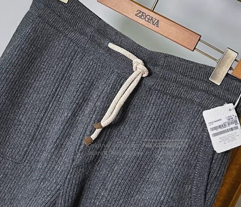Brunello Cucinelli size M English Ribbed Cashmere Jogger Pa