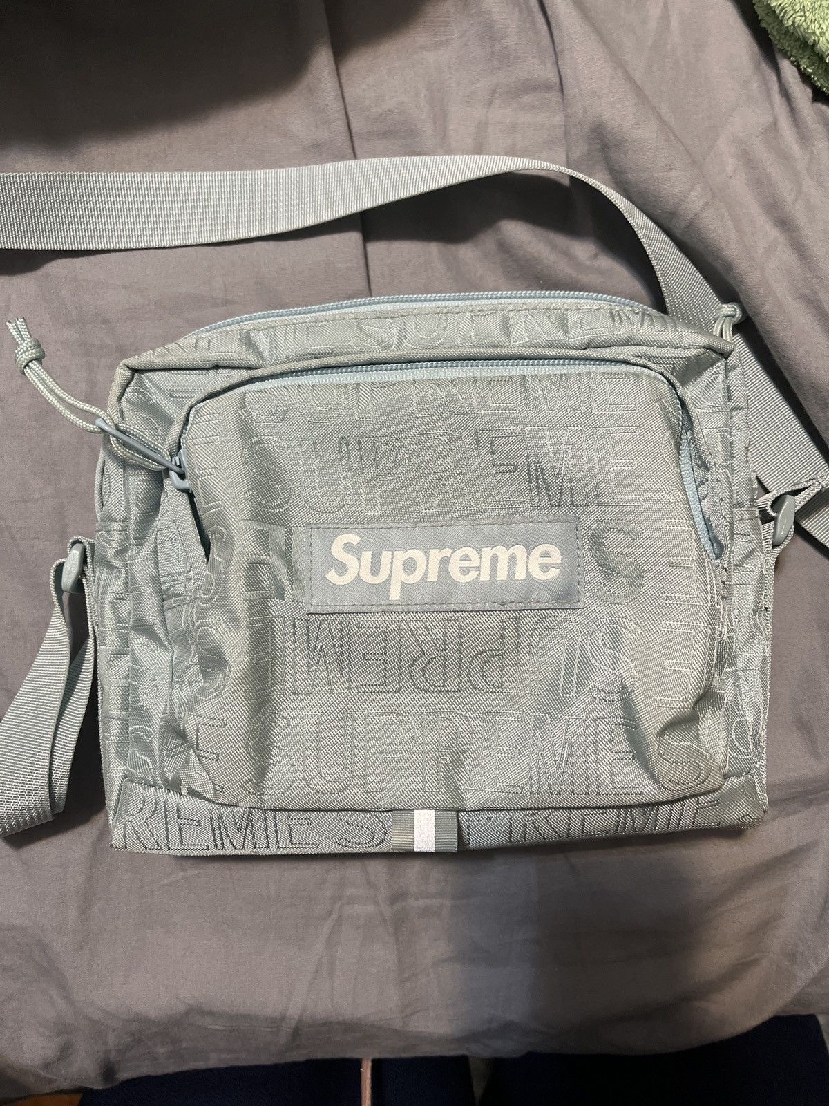 Supreme side outlet bag ss19