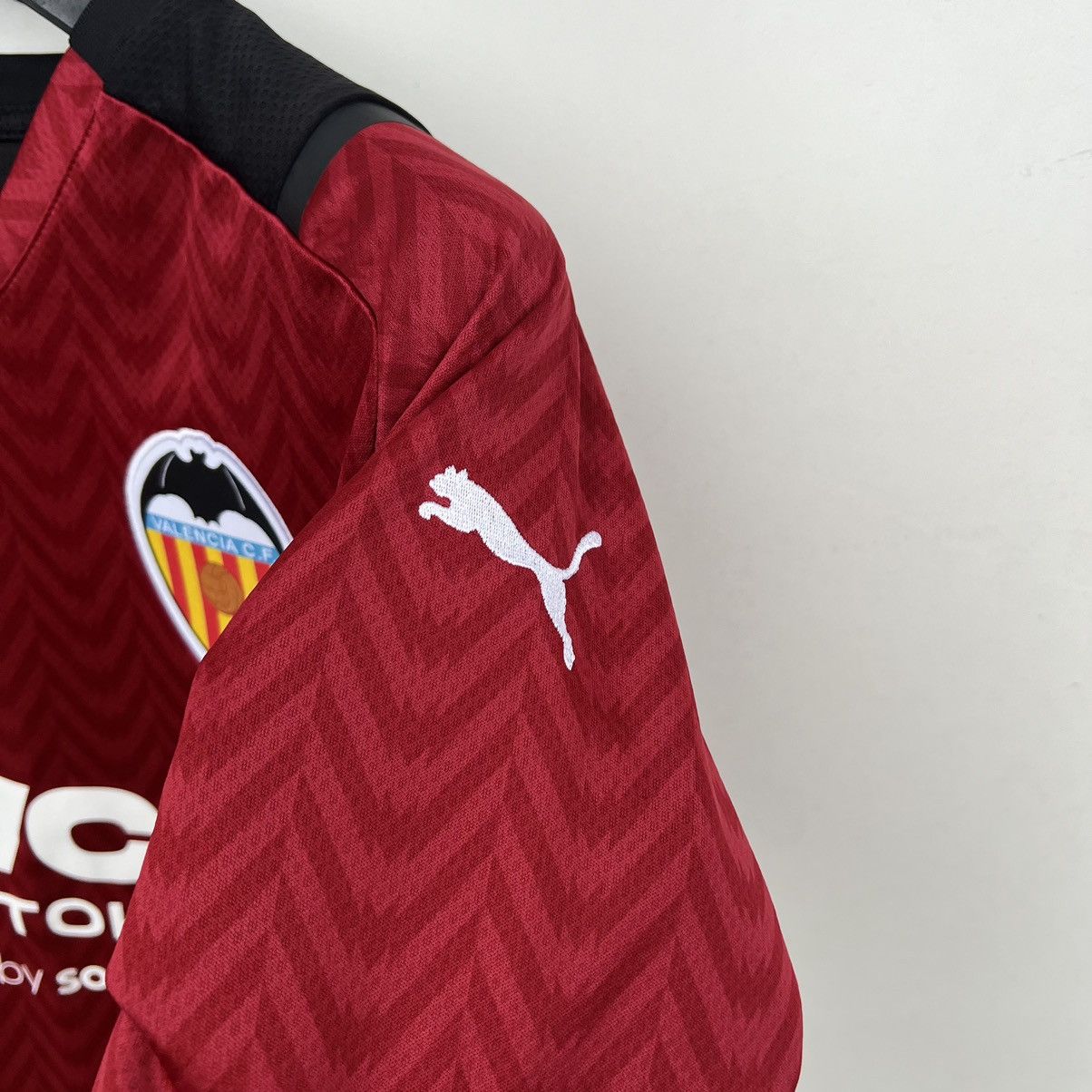 Puma 2021 - 2022 Valencia Puma Away Soccer Jersey Size US M / EU 48-50 / 2 - 4 Thumbnail