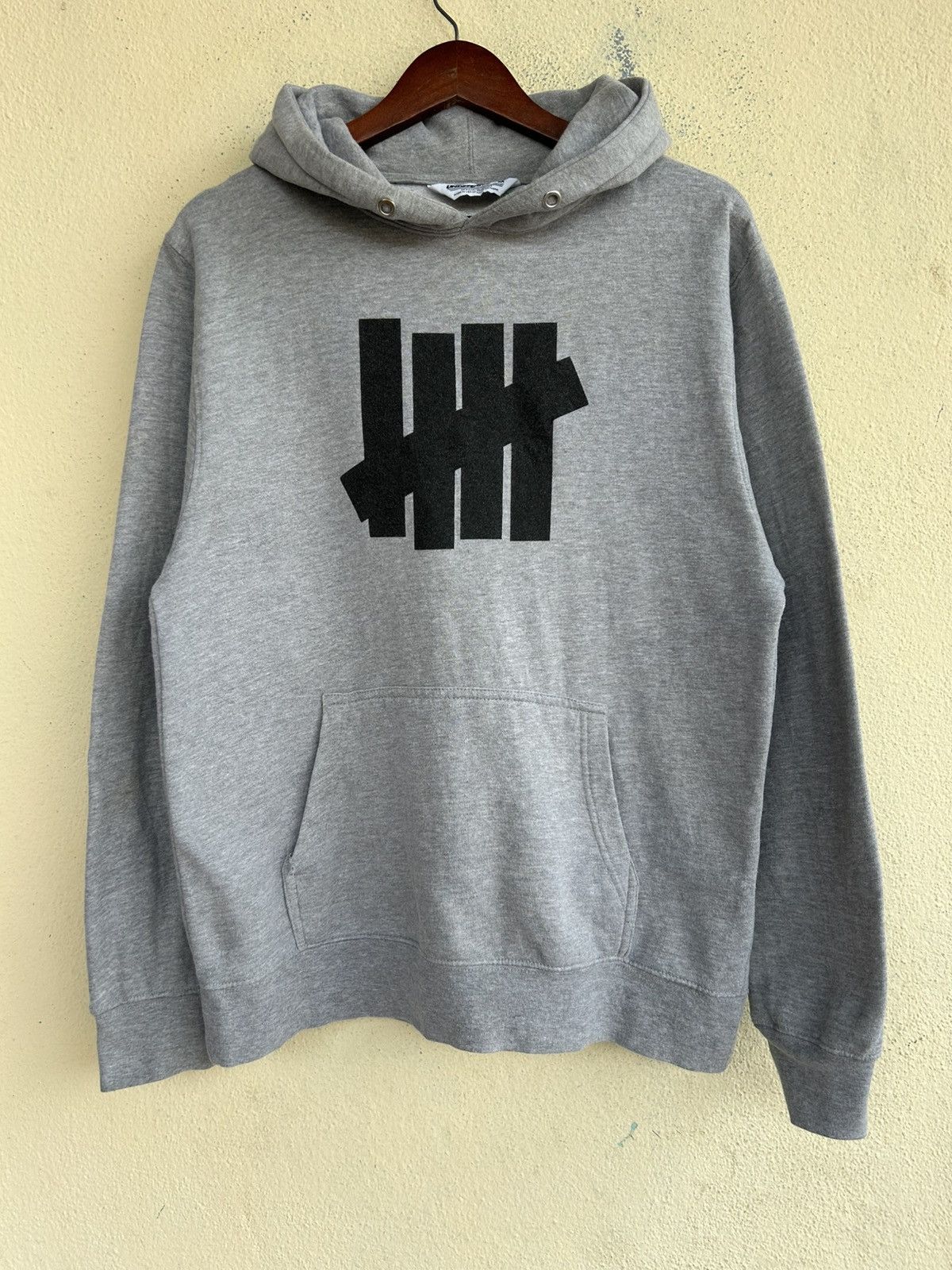 Undefeated Undefeated Big Logo Hoodie Size US M / EU 48-50 / 2 - 1 Thumbnail