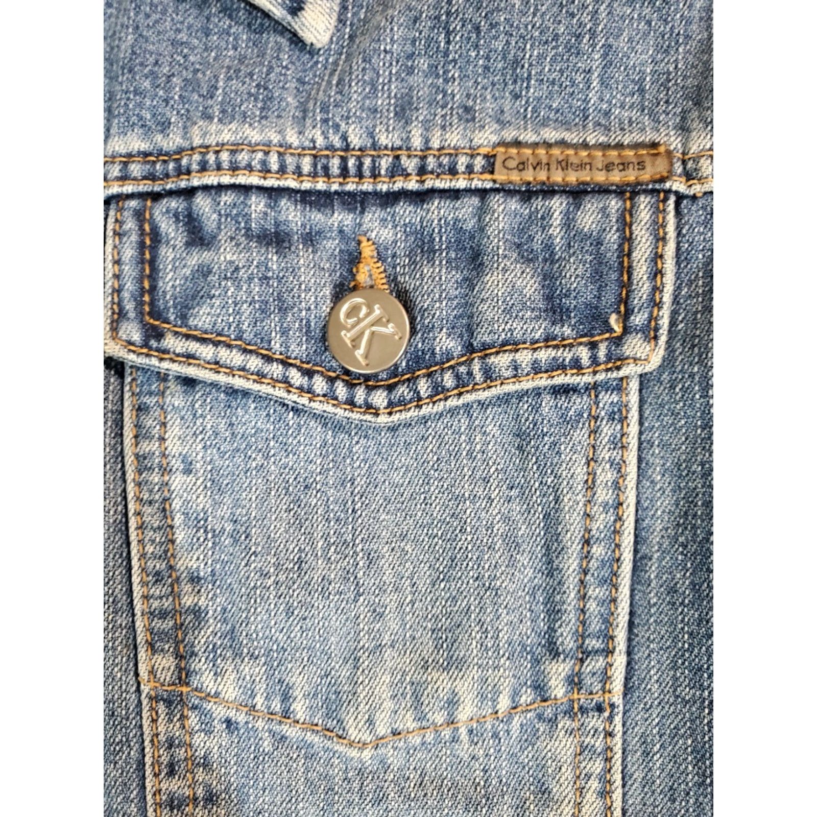 Calvin Klein VINTAGE Calvin Klein Signature Denim Jacket -Light Wash- Trucker Style Sz Lg - 90s Womens Jacket Size L / US 10 / IT 46 - 3 Thumbnail