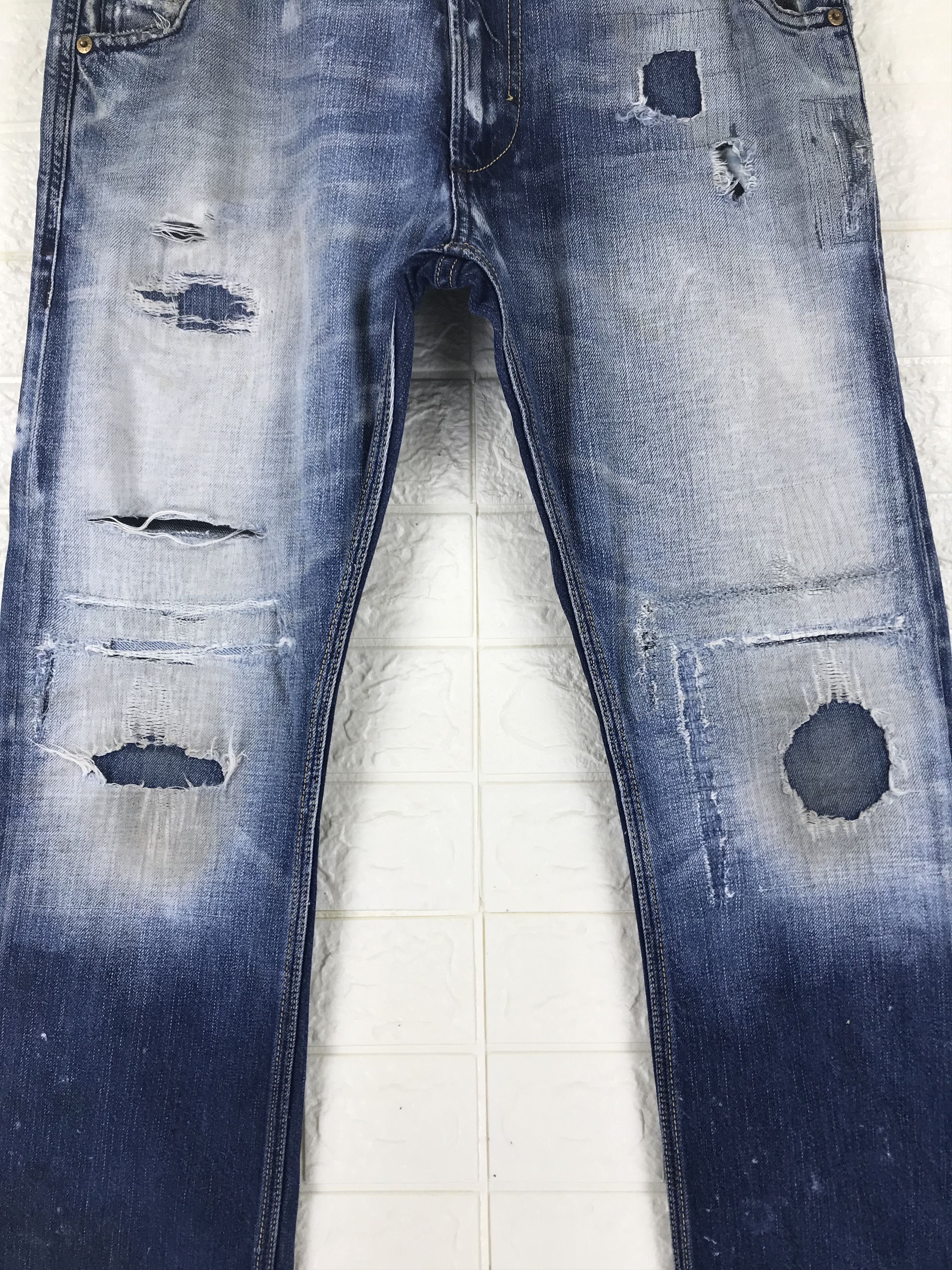 Diesel Vintage Diesel Distressed Denim Faded Blue Jeans Size US 29 - 3 Thumbnail