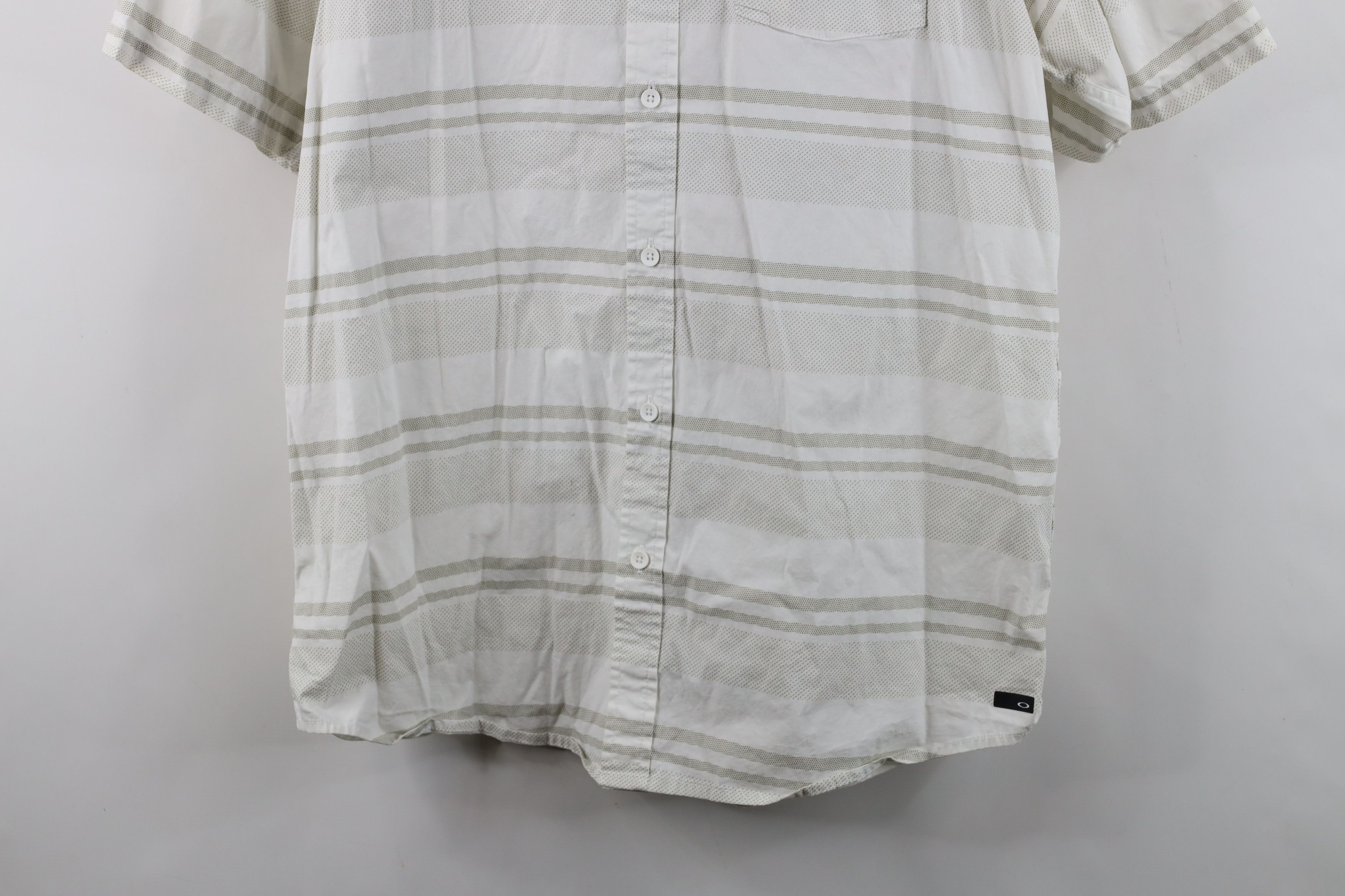Oakley Vintage Y2K Oakley Short Sleeve Collared Button Down Shirt Size US L / EU 52-54 / 3 - 3 Thumbnail