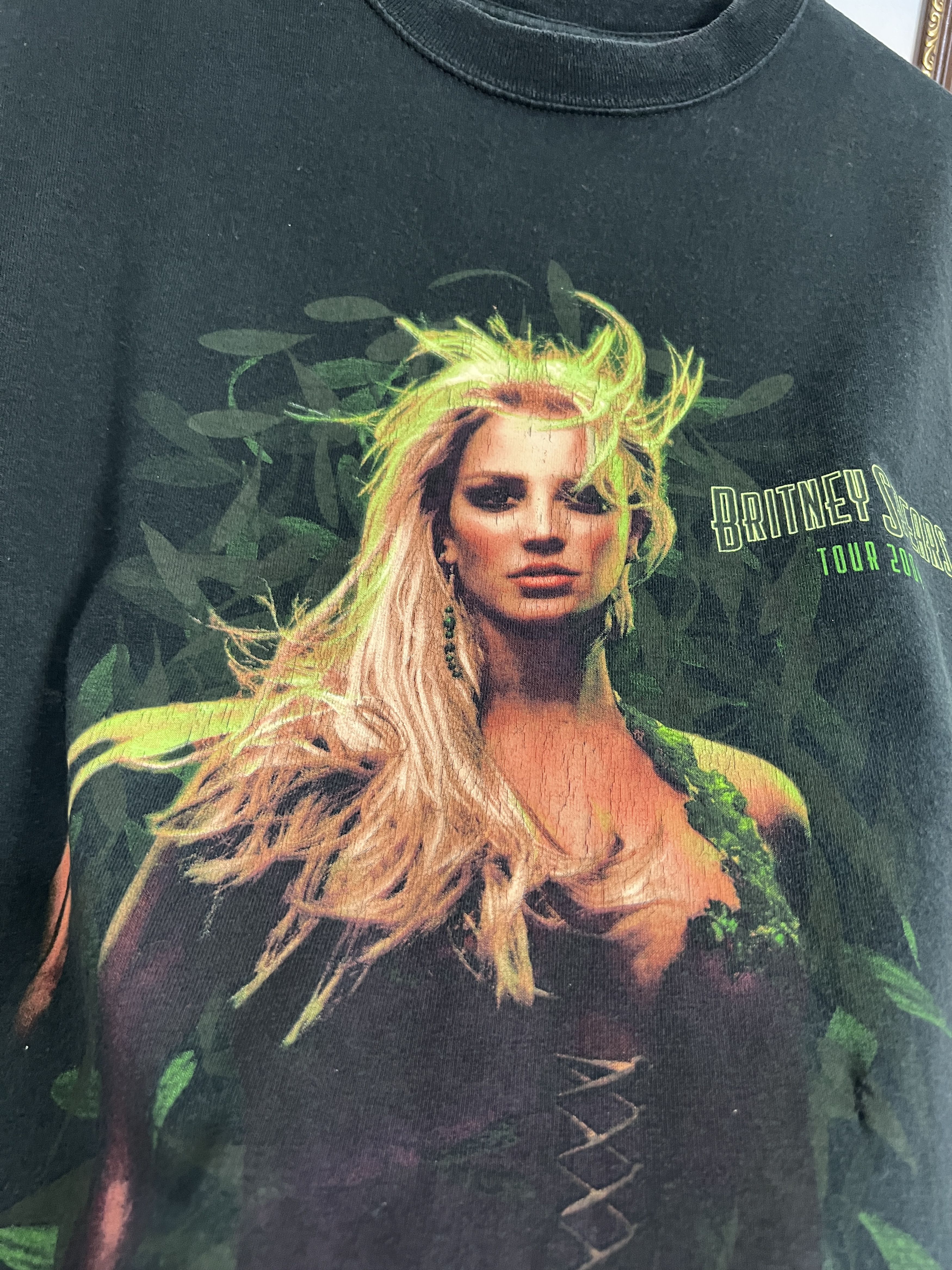 Vintage Vintage 2000's Britney Spears Tour Shirt Over Print Tee Rare Size US M / EU 48-50 / 2 - 6 Thumbnail