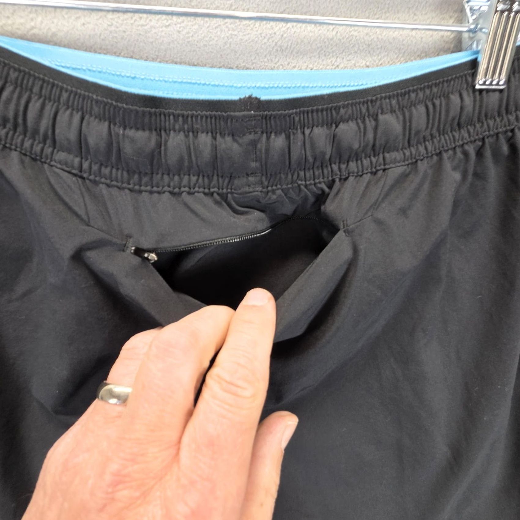 Chubbies Chubbies Shorts Mens Small Black Lined 5.5 Inseam Running Zip Pocket Athletic Size US 29 - 3 Thumbnail
