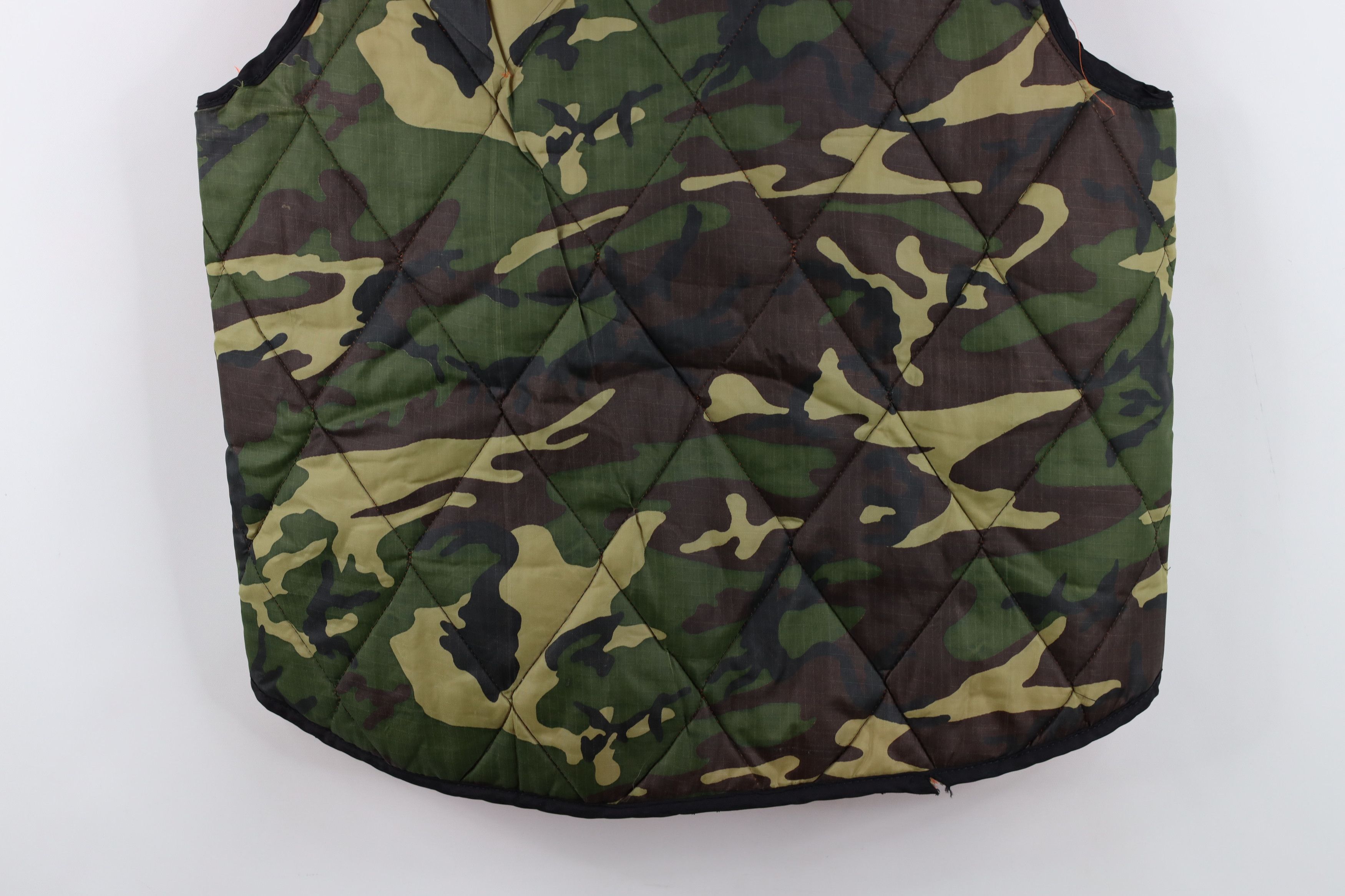 Vintage Vintage 70s Streetwear Reversible Camouflage Puffer Vest Size US L / EU 52-54 / 3 - 10 Thumbnail