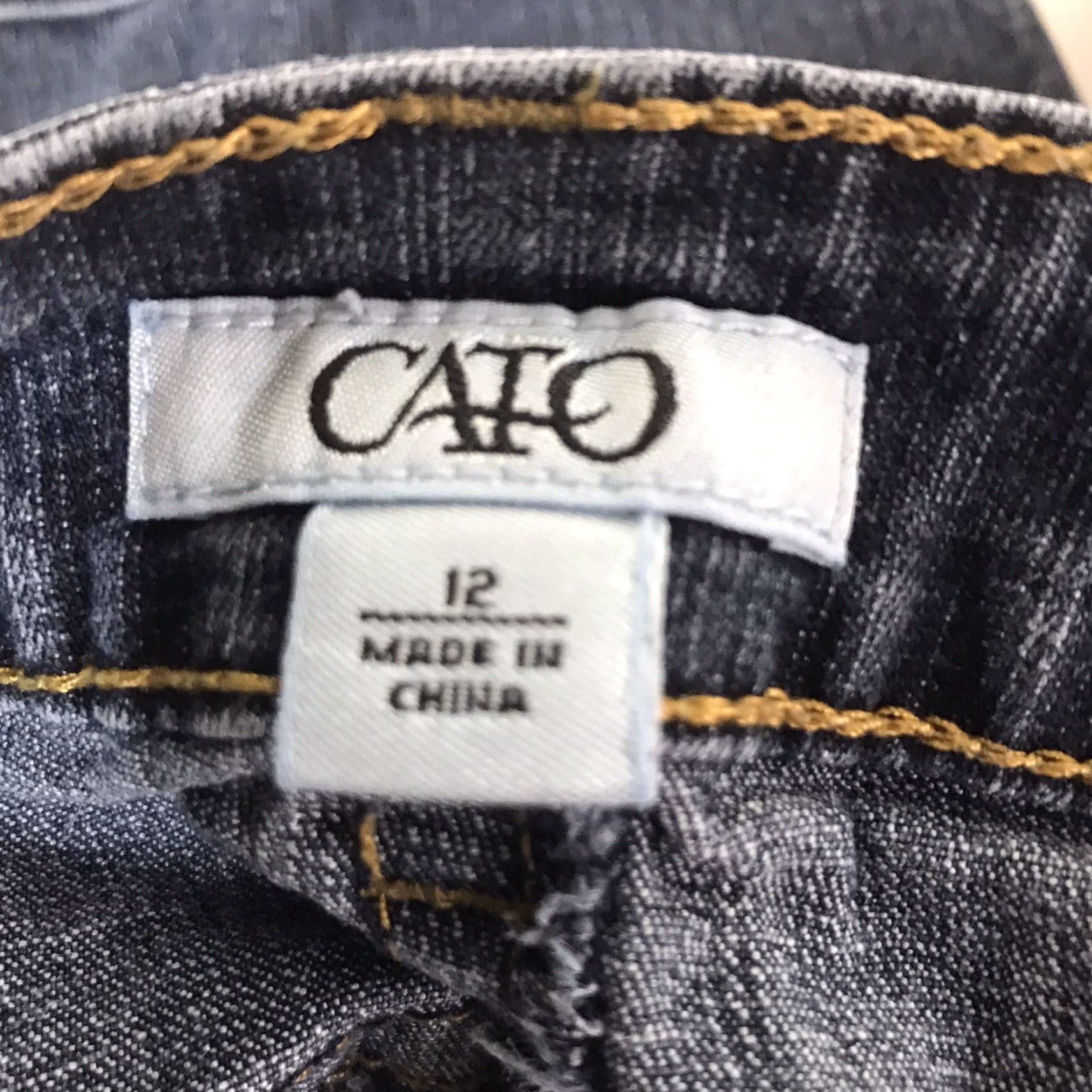 Vintage VINTAGE Cato Women's Bermuda Shorts Size 12 Denim Cuffed Fit Casual Summer Blue Size 34" / US 12 / IT 48 - 3 Thumbnail