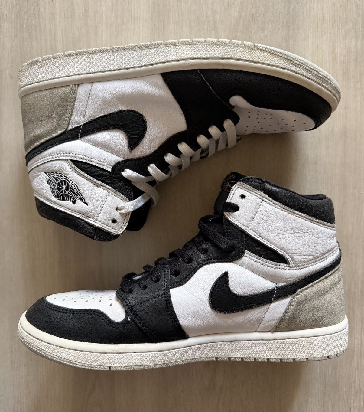 Jordan Brand Nike Air Jordan 1 Retro High Stage Haze 555088-108 Sz 8.5 Size US 8.5 / EU 41-42 - 2 Thumbnail