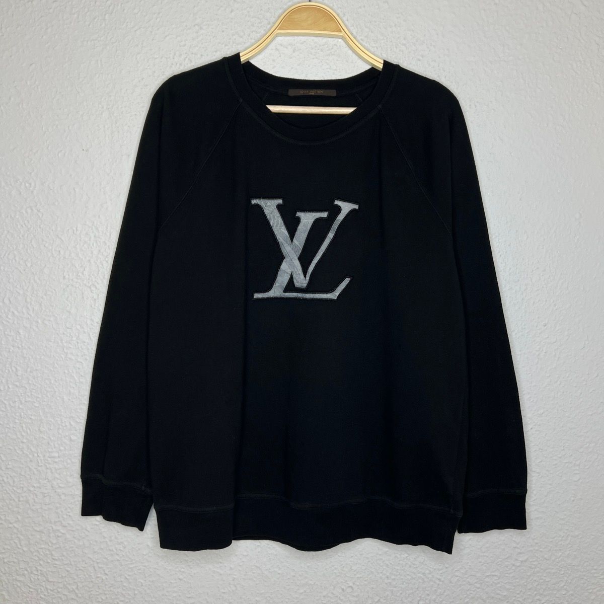 Pre-owned Louis Vuitton Sweatshirt Crewneck Black Big Lv Logo