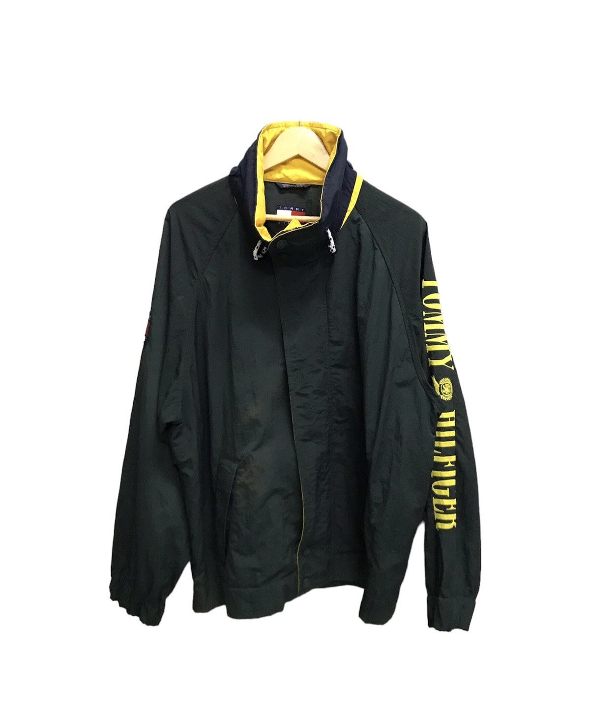 Tommy Hilfiger VINTAGE 90s TOMMY HILFIGER WINDBREAKER JACKET Size US XL / EU 56 / 4 - 1 Thumbnail