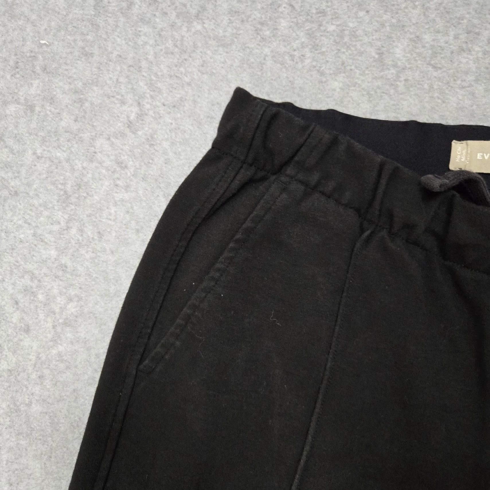 Everlane Everlane Pants Womens Small Black Elastic Waist Casual Drawstring Pocket Tapered Size 28" / US 6 / IT 42 - 3 Thumbnail