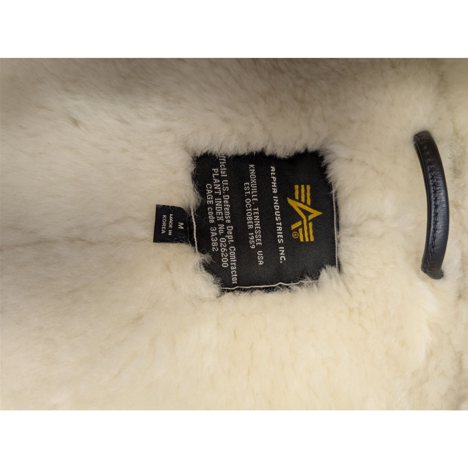Alpha Industries o1rshd1 CC20 B-3 Sherpa leather bomber jacket in Dark Brown Size US M / EU 48-50 / 2 - 19 Thumbnail