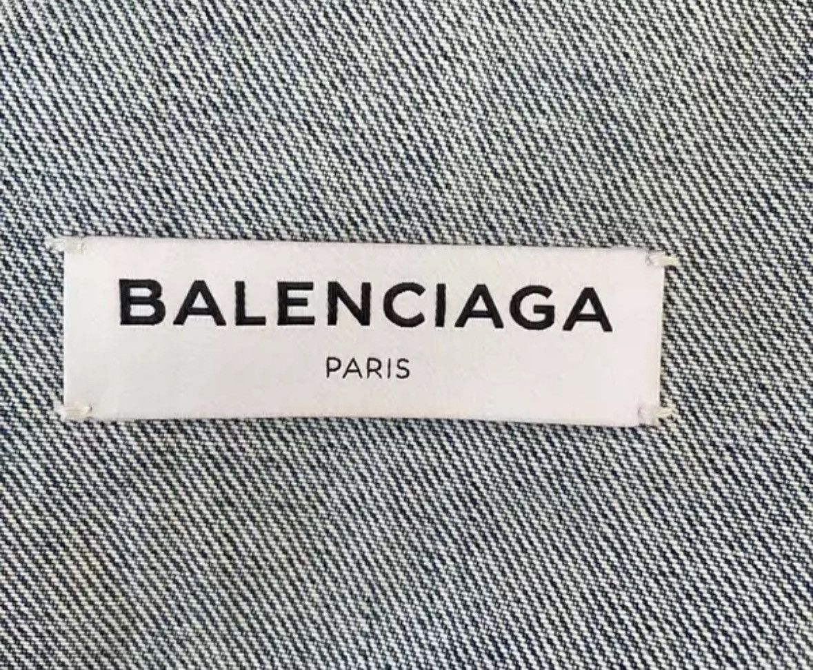 Balenciaga Balenciaga blue denim jacket with worn collar logo jacket Size US S / EU 44-46 / 1 - 3 Thumbnail