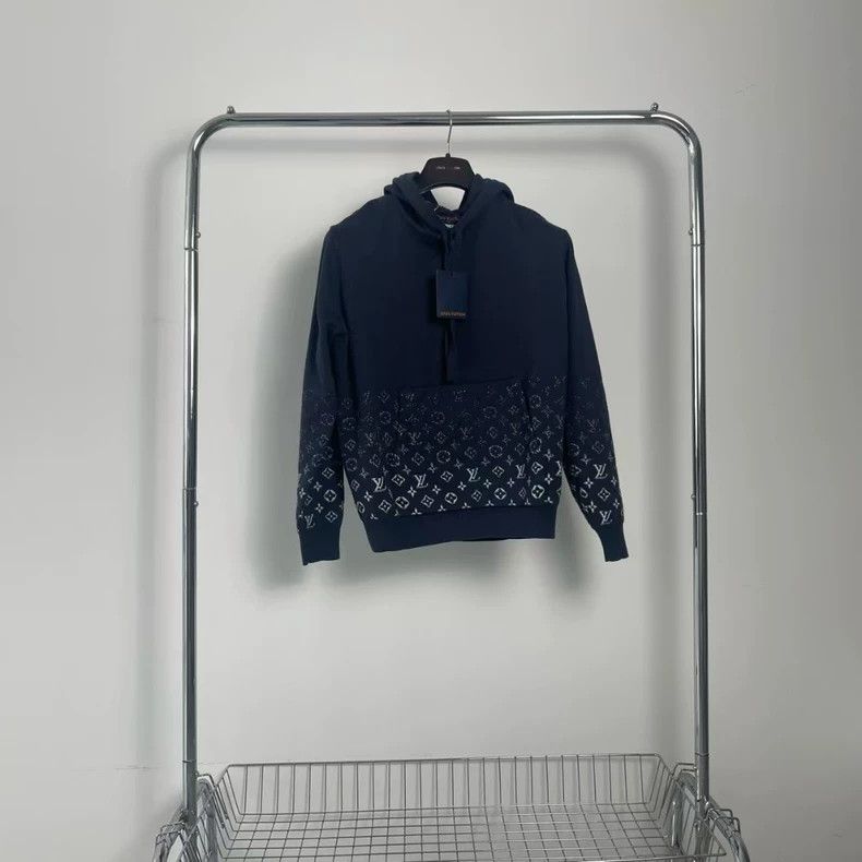 Louis Vuitton Louis Vuitton Blue gradient half-print hooded sweatshirt Size US M / EU 48-50 / 2 - 1 Thumbnail
