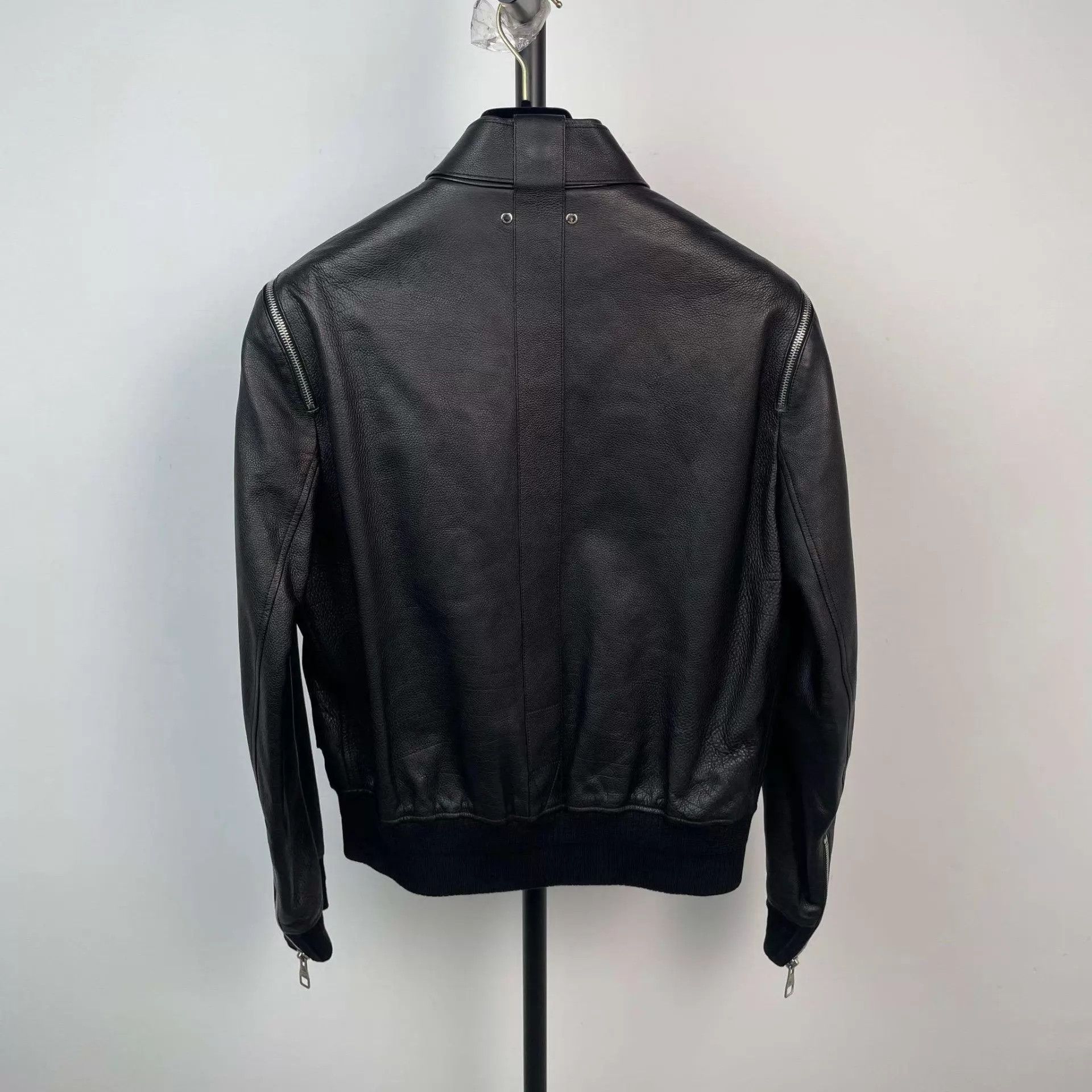 Louis Vuitton LV short biker leather jacket black 50 Size US M / EU 48-50 / 2 - 2 Thumbnail