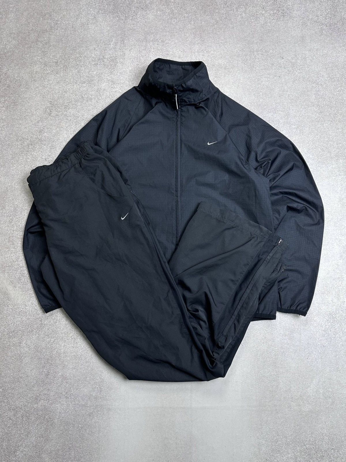 Nike Vintage Nike Swoosh Nylon Baggy Y2K Retro Tracksuit S Size US S / EU 44-46 / 1 - 1 Thumbnail