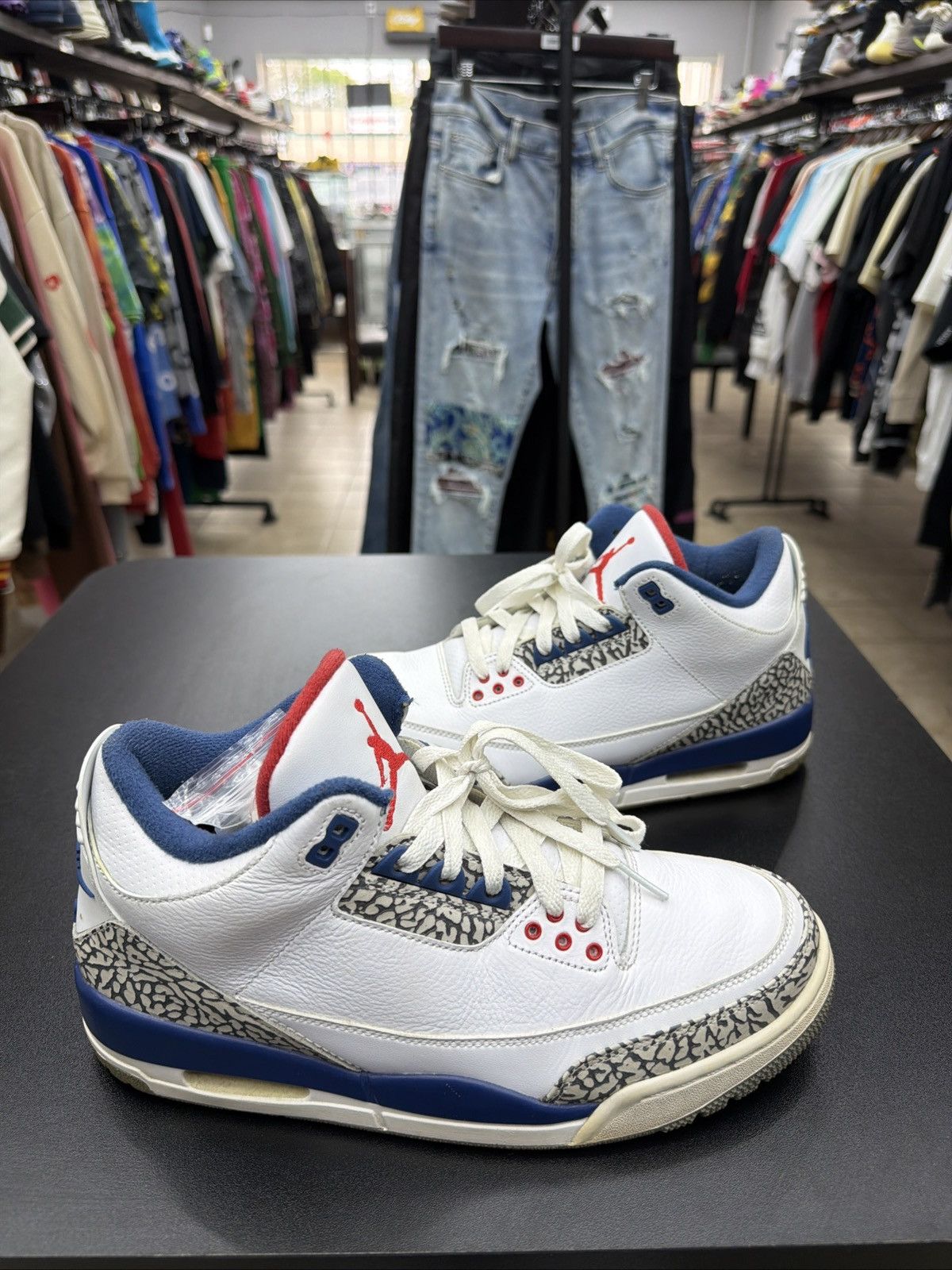 Jordan Brand Nike Air Jordan 3 Retro True Blue White Blue Red 2016 9.5 Size US 10 / EU 43 - 2 Thumbnail