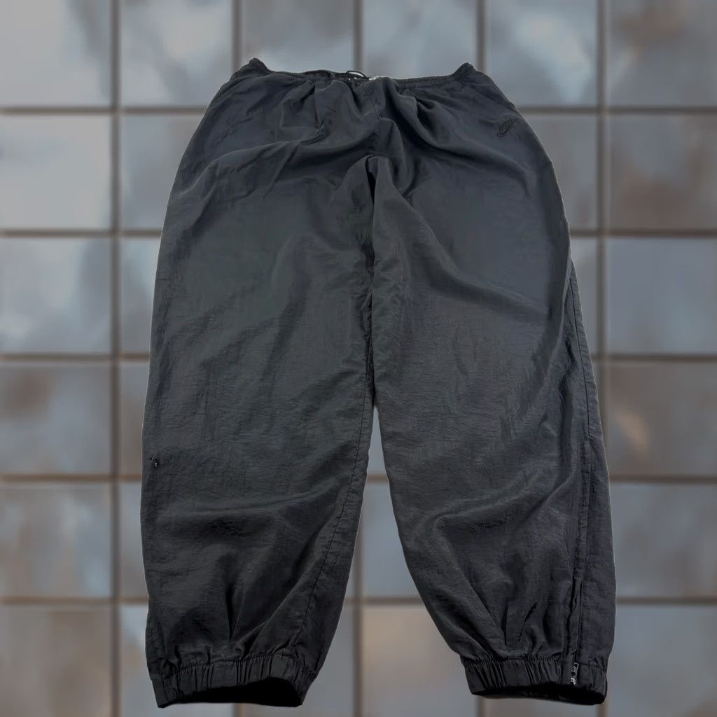 Nike VINTAGE Nike Track Pants Mens 2XL Black Tapered Jogger Stretch Athleisure Size US 39 - 1 Thumbnail