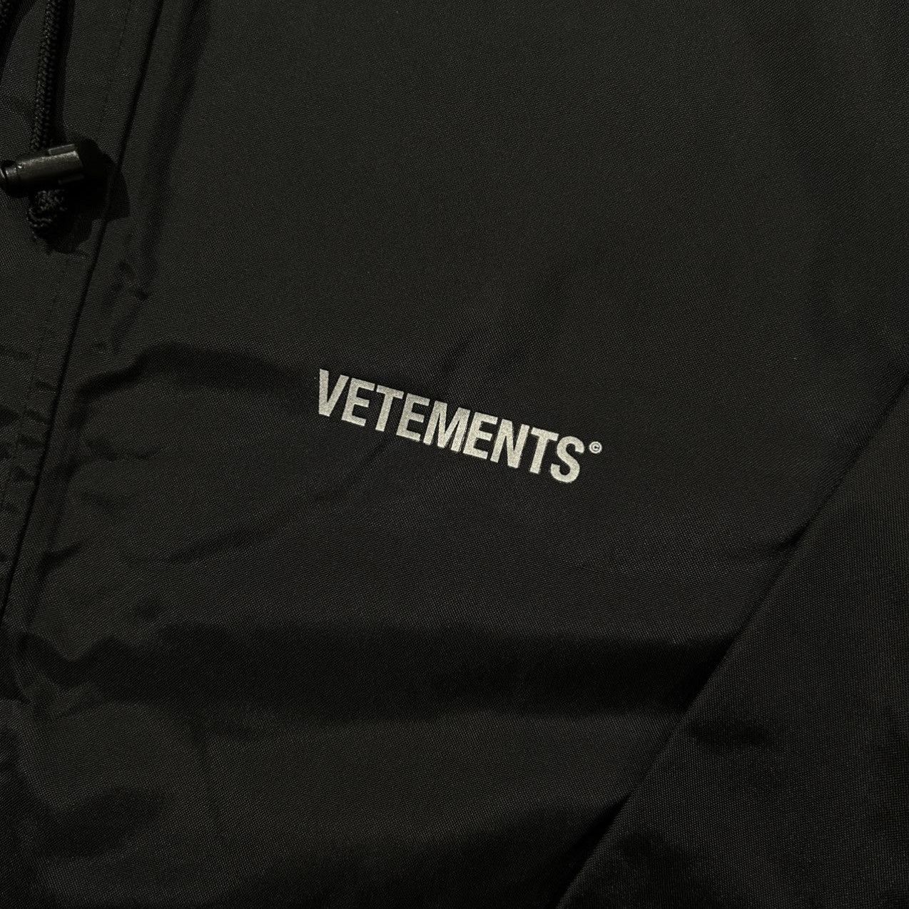 Vetements Vetements Copyright Black Raincoat Size US L / EU 52-54 / 3 - 6 Thumbnail