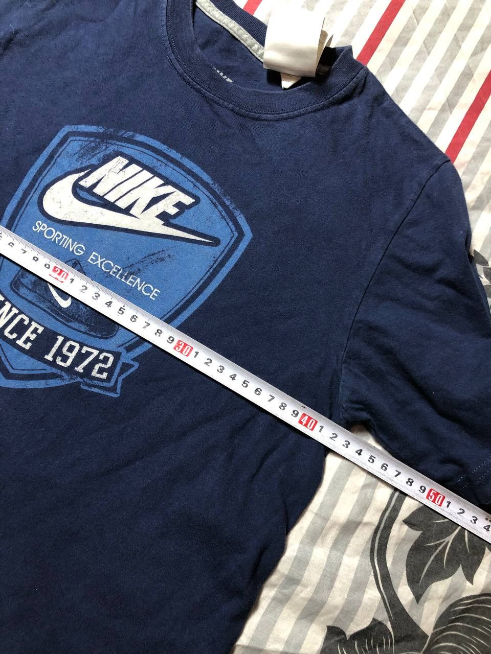 Nike × Vintage 90s Nike Central Swoosh Vintage Y2K Oversized Retro T-Shirt Size US S / EU 44-46 / 1 - 7 Thumbnail