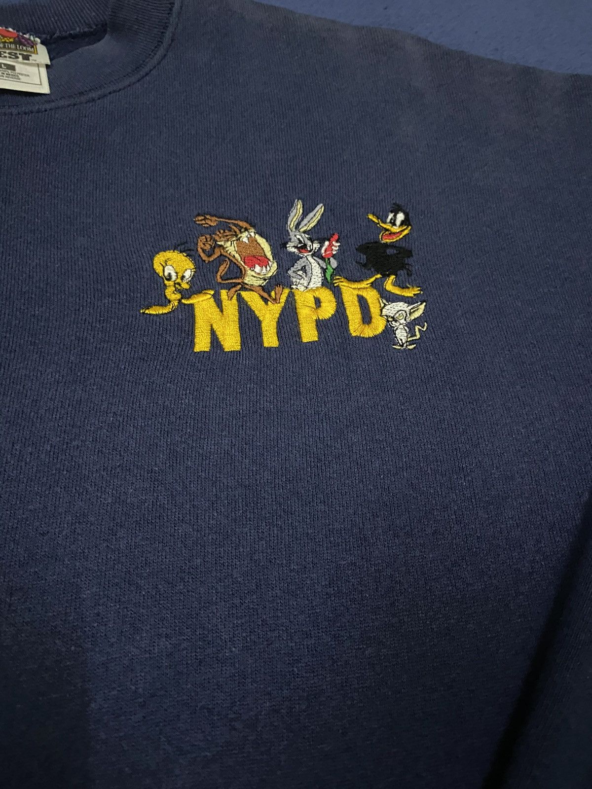 Other Vintage 90s Looney Tunes NYPD Sweatshirt Size US L / EU 52-54 / 3 - 4 Thumbnail