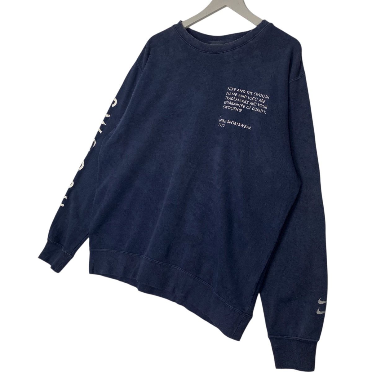 Vintage Vintage Nike Sweatshirt Small Logo Navy Blue Pullover Size L Size US L / EU 52-54 / 3 - 2 Thumbnail