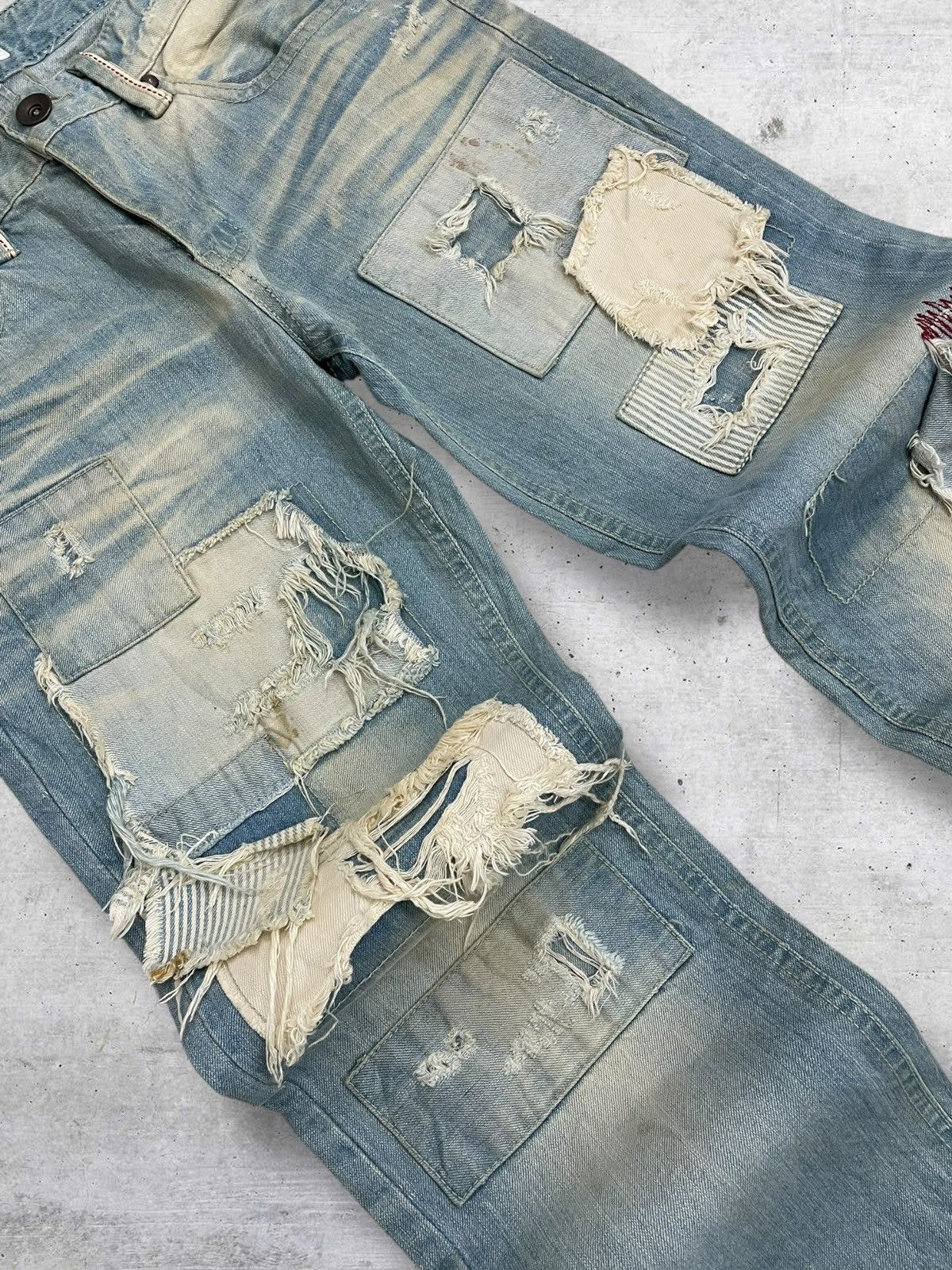 If Six Was Nine VINTAGE DAISY 90S JAPAN DESIGNER BORO PATCHWORK RIPPED DENIM Size US 31 - 7 Thumbnail