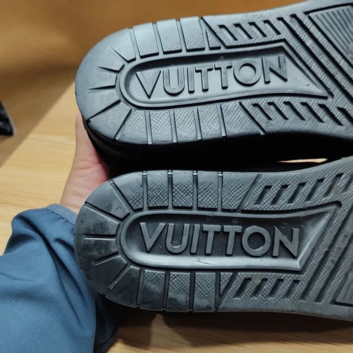Louis Vuitton Louis Vuitton Trainer Sneakers in Black Suede -2508 Size US 9.5 / EU 42-43 - 4 Thumbnail
