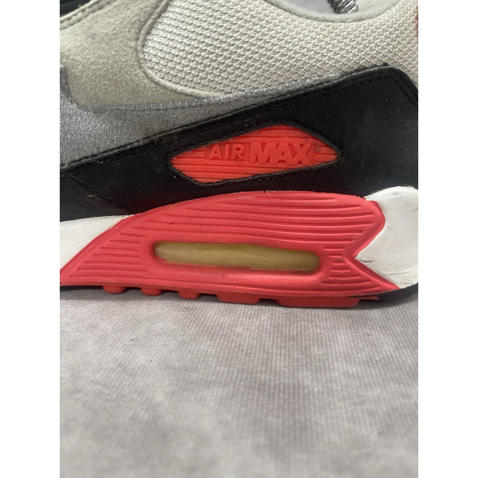 Nike Vintage Nike Air Max 90 Infrared OG Sneaker Shoes 313096-101 Size US 10.5 / EU 43-44 - 9 Thumbnail