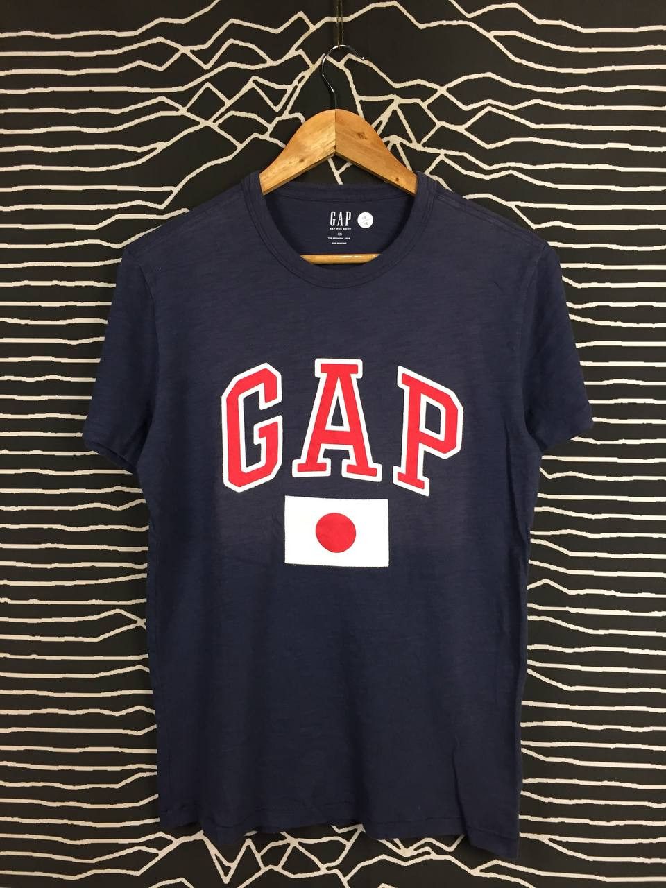 Gap GAP Japan Flag Logo Essential Crew Tee Size XS Size US XS / EU 42 / 0 - 1 Thumbnail