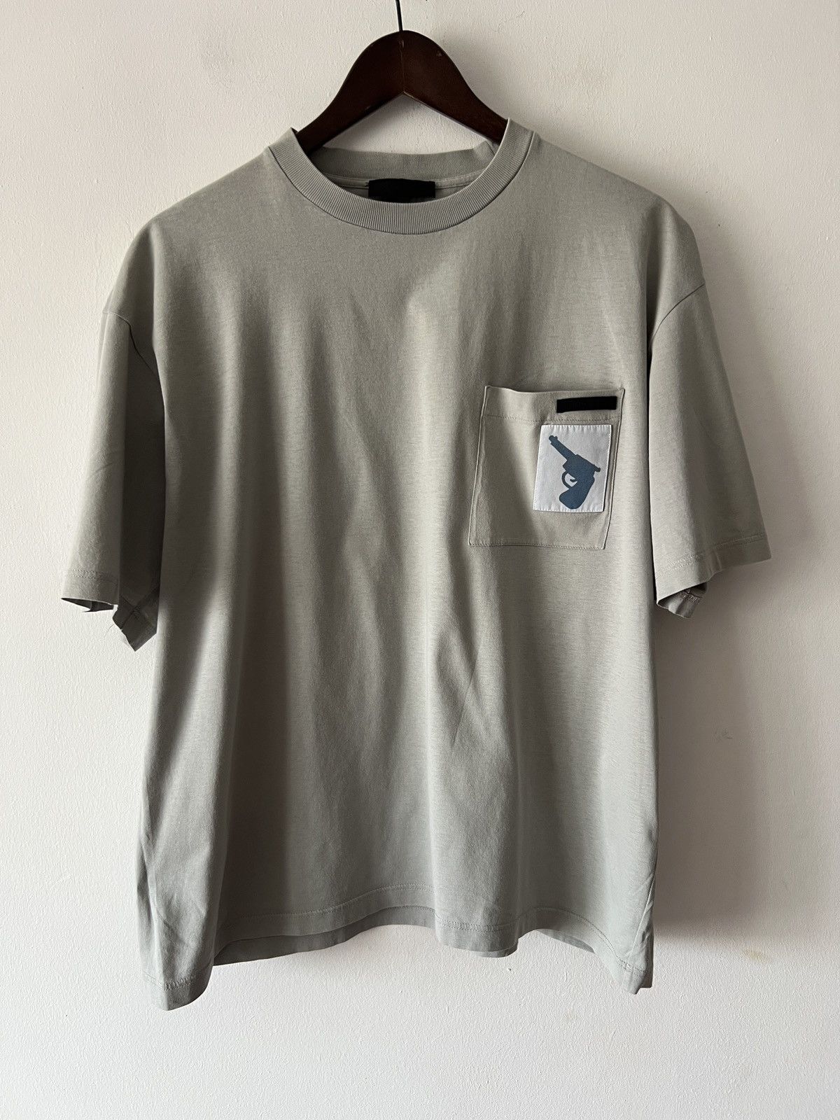 Prada 🔥🔥 Prada Contrast Patch Pocket T-Shirt Size US XL / EU 56 / 4 - 1 Thumbnail