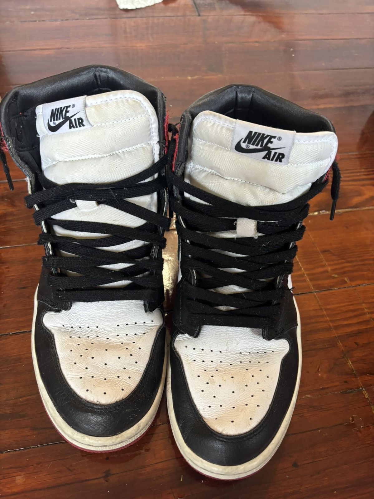 Nike AIR JORDAN 1 HIGH OG WMNS "SATIN BLACK TOE" Size US 10 / IT 40 - 1 Thumbnail